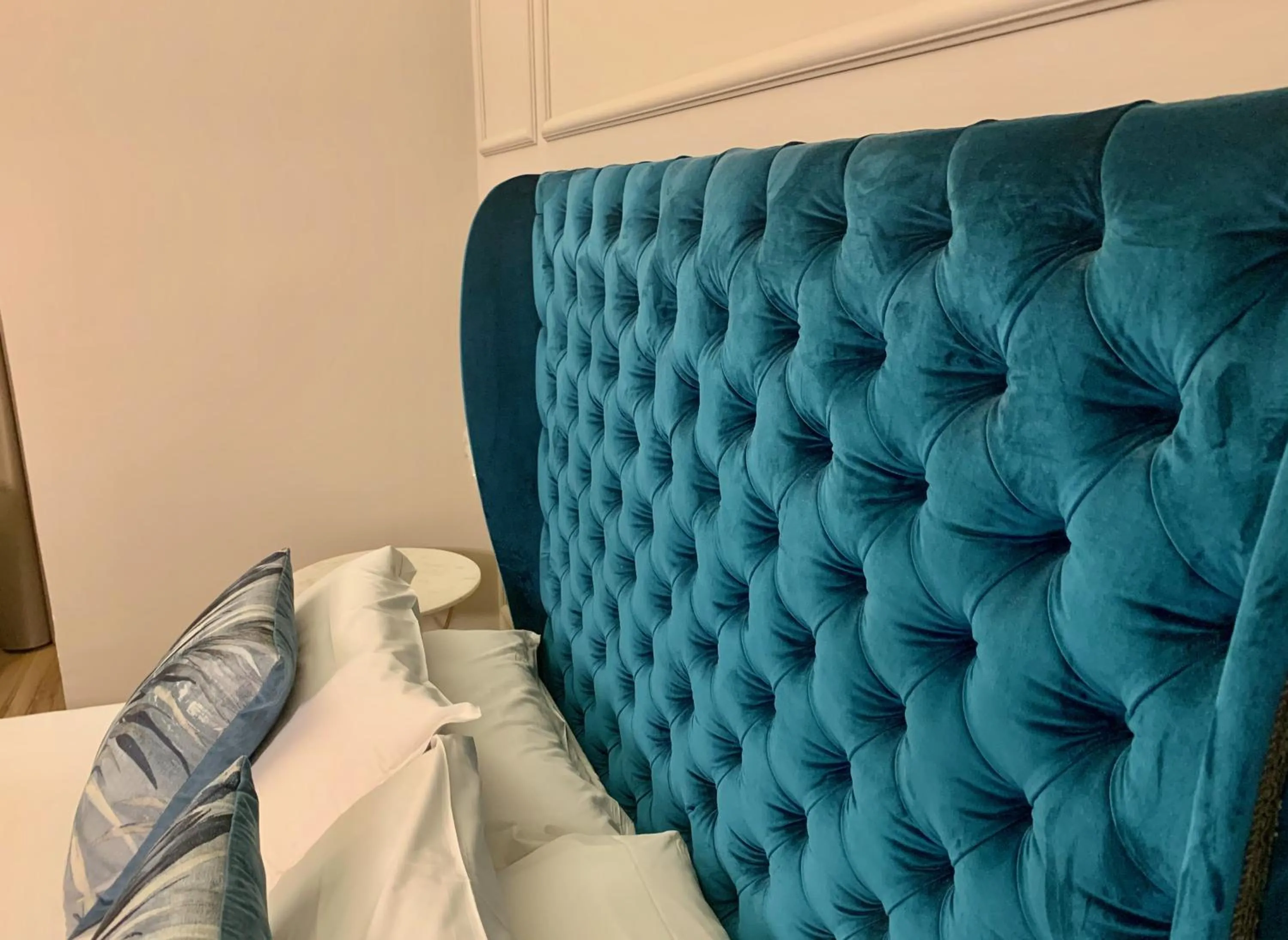 Bed in INTOMILAN Galleria Duomo I Boutique & Design Aparthotel