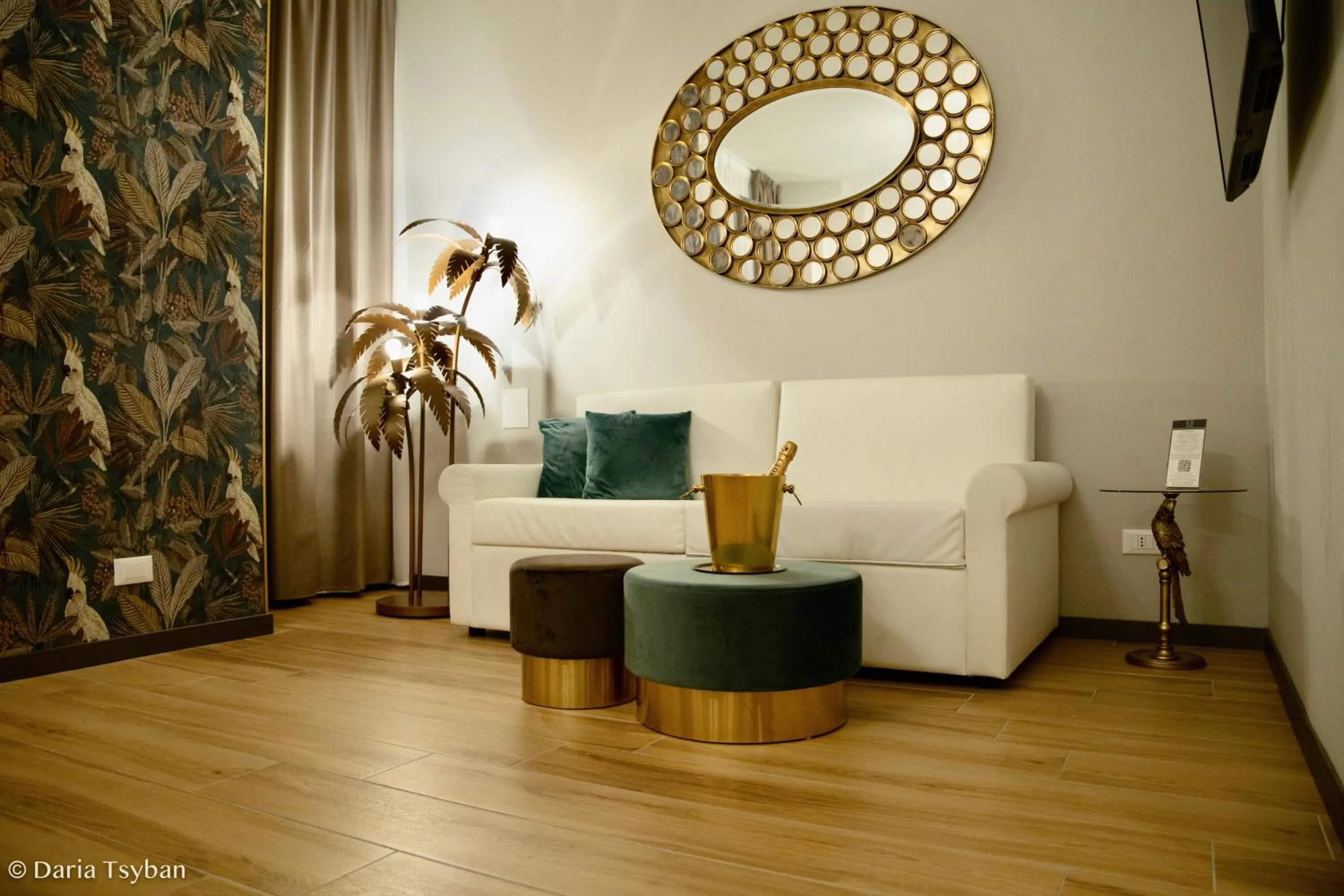 Seating area in INTOMILAN Galleria Duomo I Boutique & Design Aparthotel