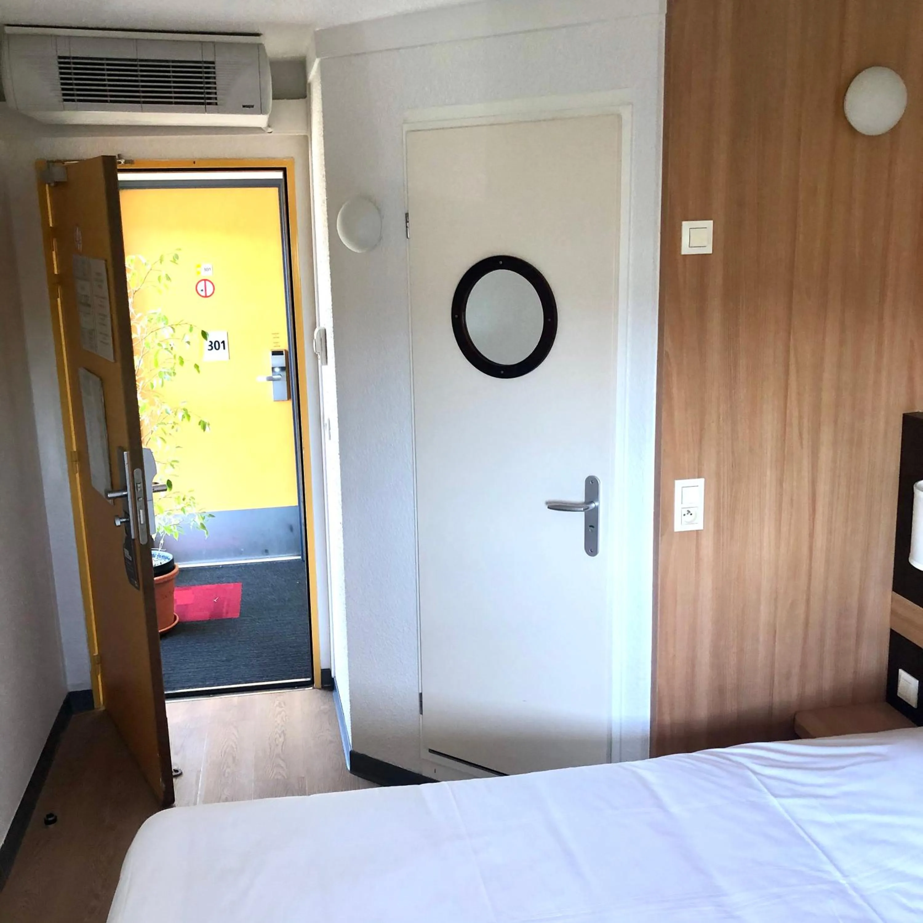 Bedroom, Bed in Première Classe Annemasse Ville La Grand