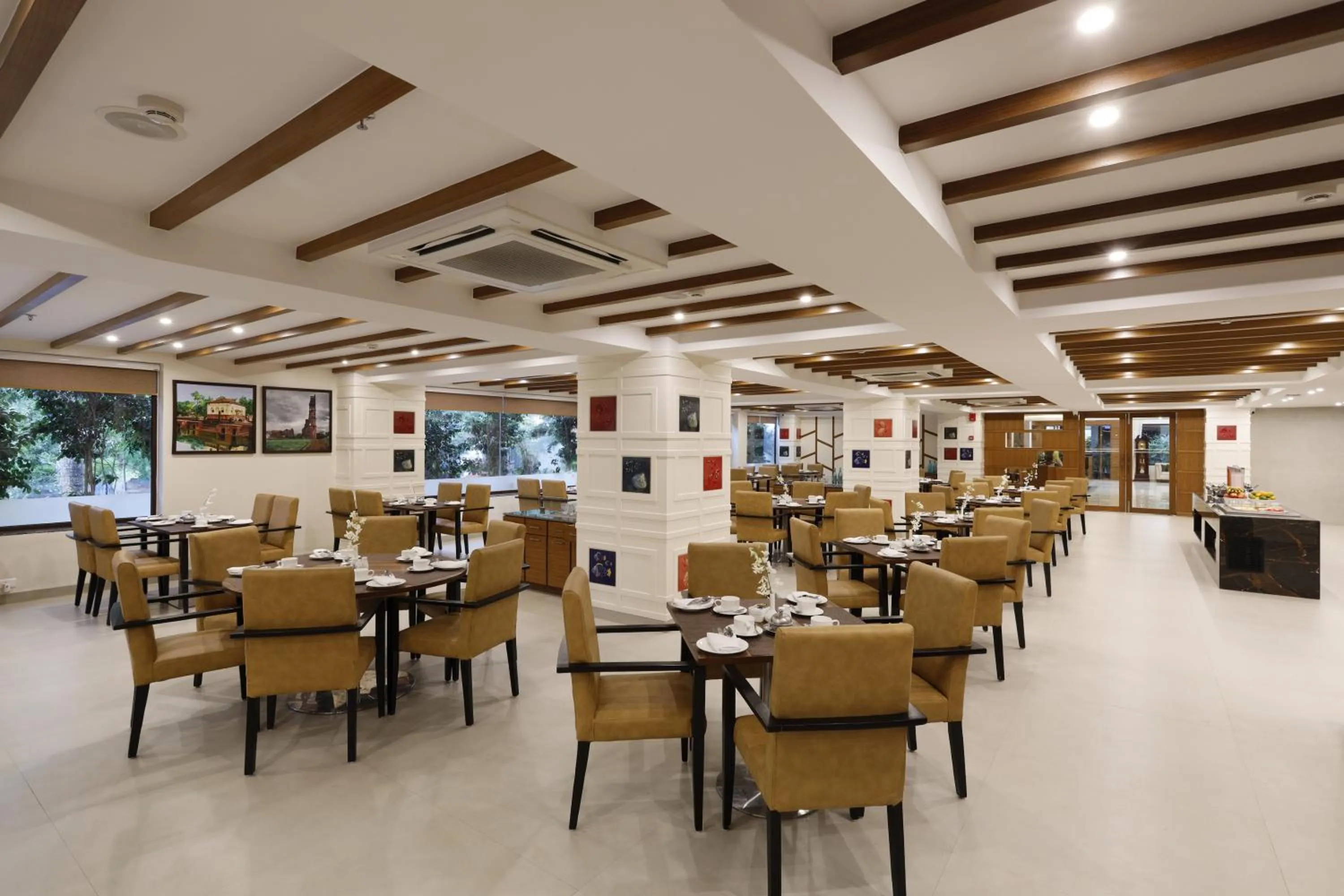 Restaurant/places to eat in Sobit Sarovar Portico