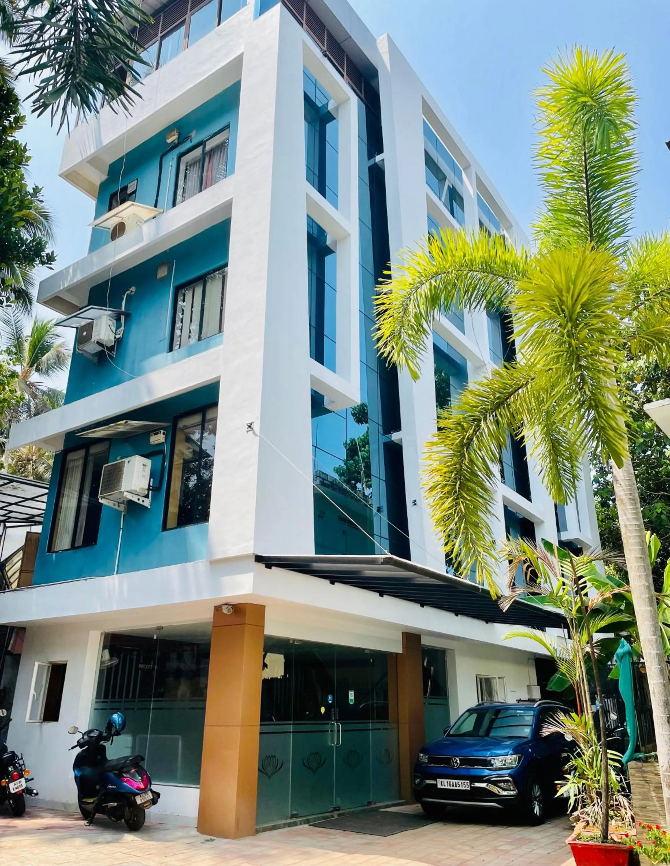 Property building in Hotel Opalo Kailas