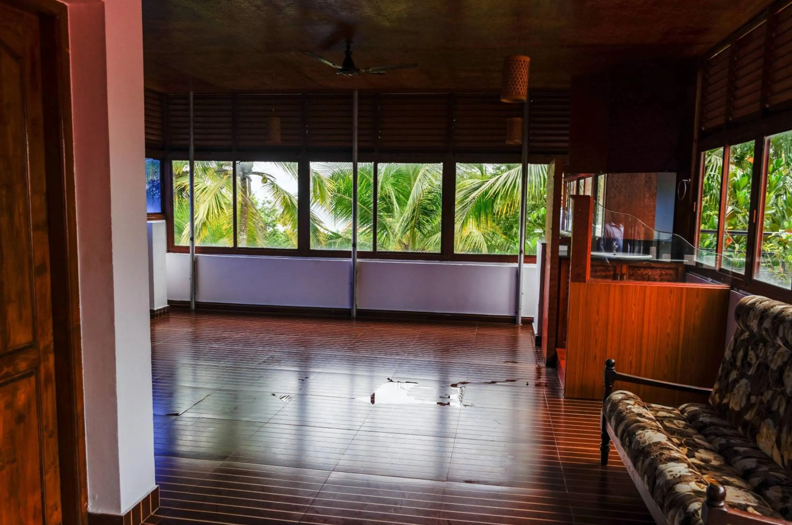 Balcony/Terrace in Hotel Opalo Kailas