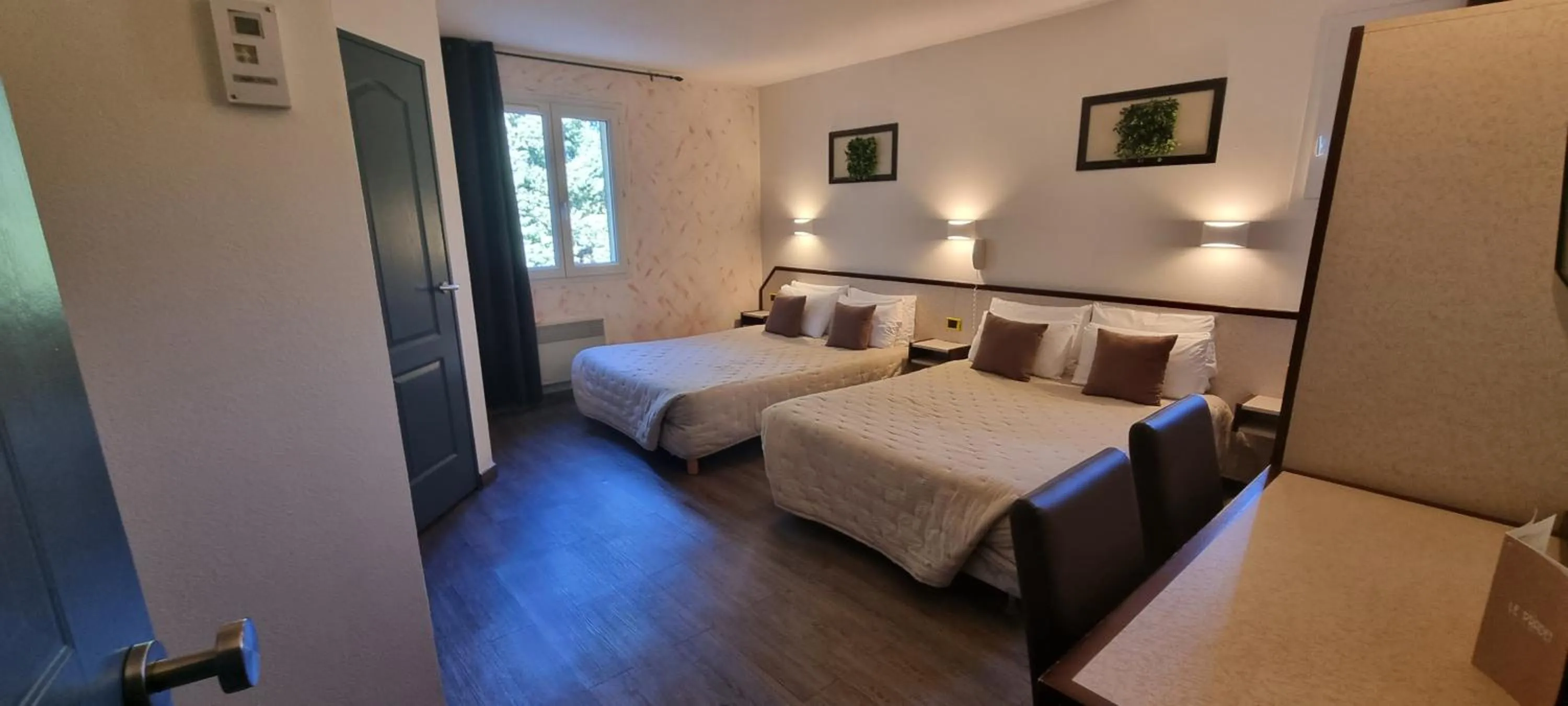 Bedroom, Bed in Hôtel Le Pradet