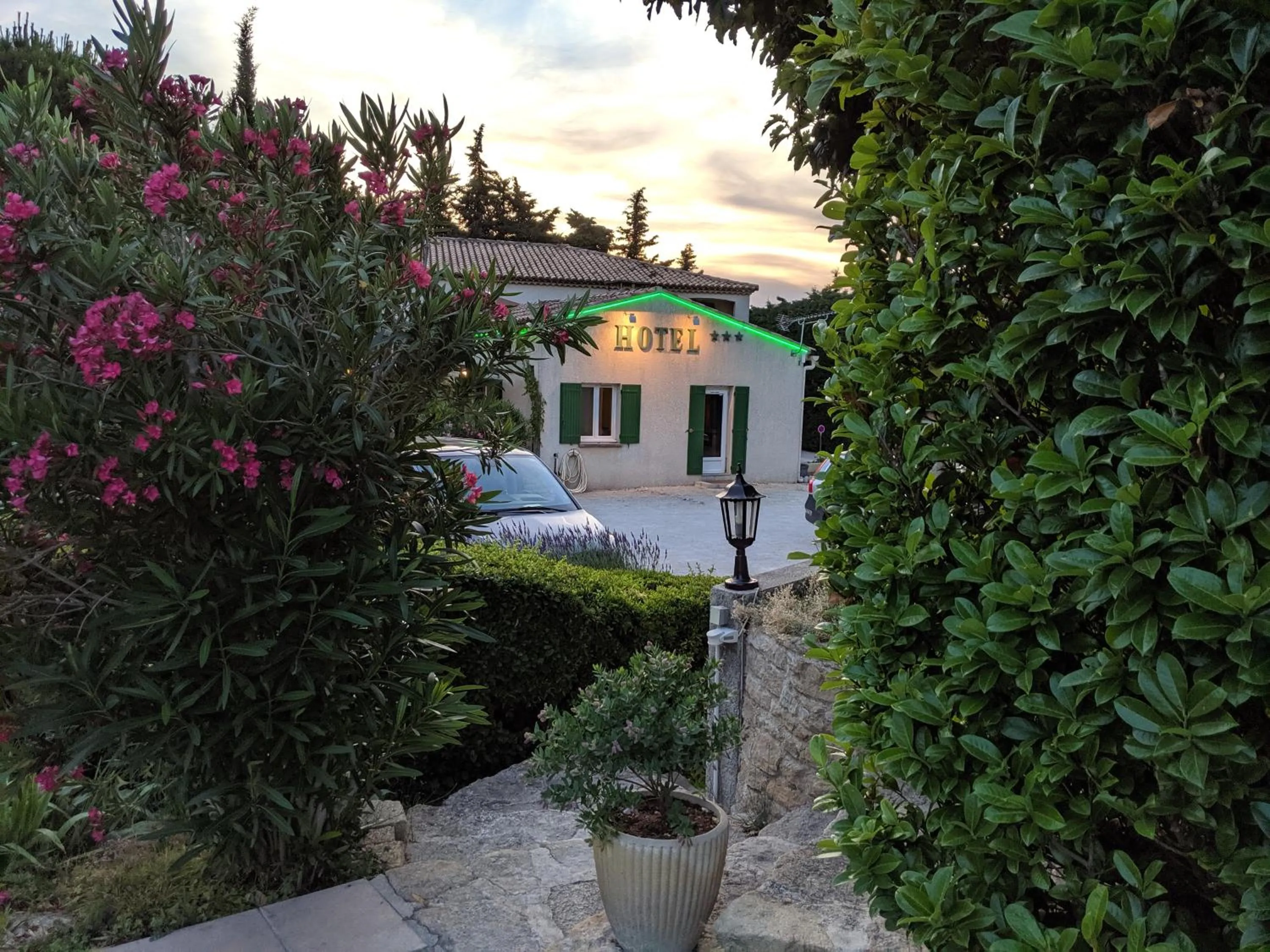 Garden in Hôtel Le Pradet
