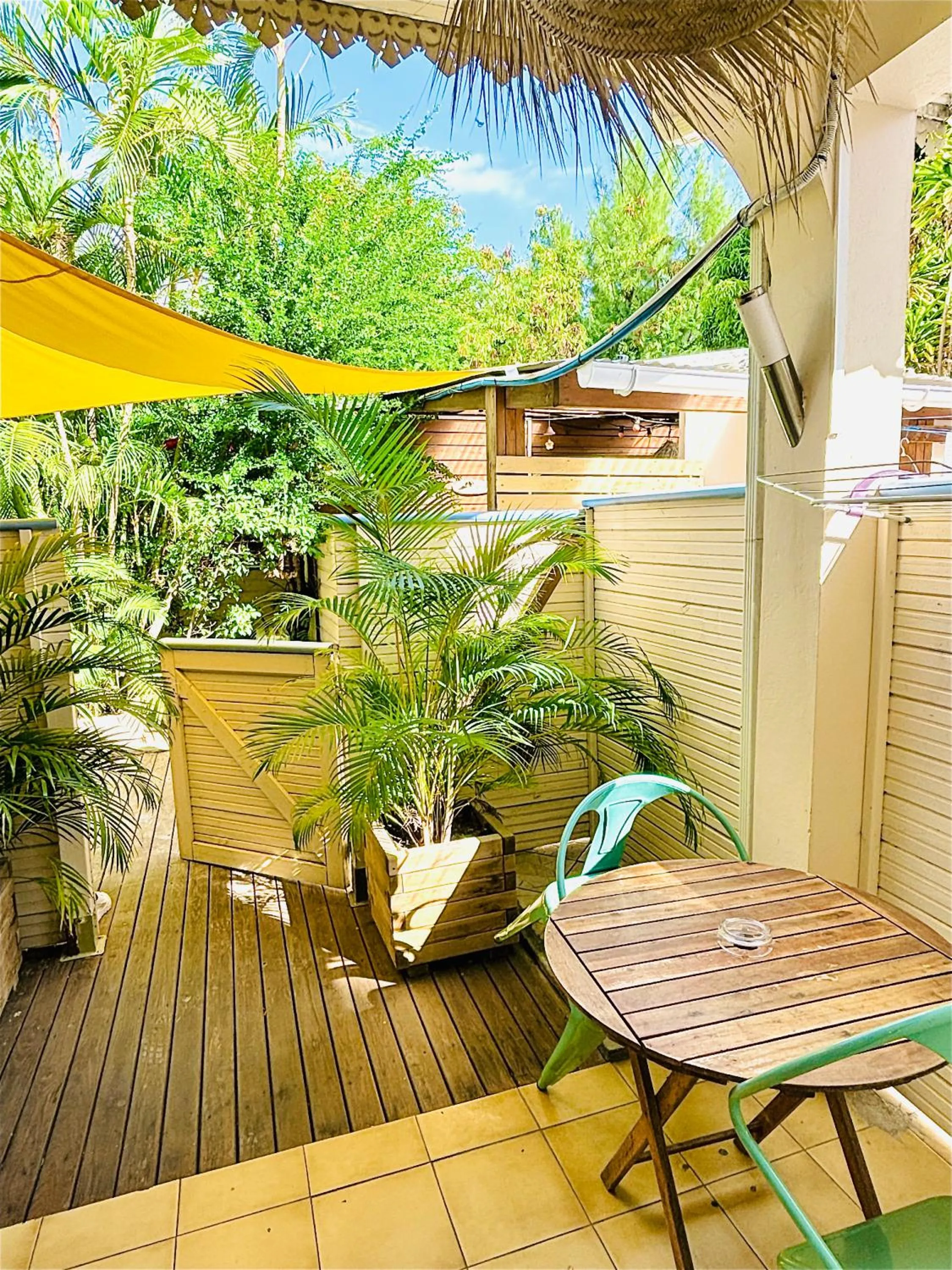 Patio in Hôtel Coco Island
