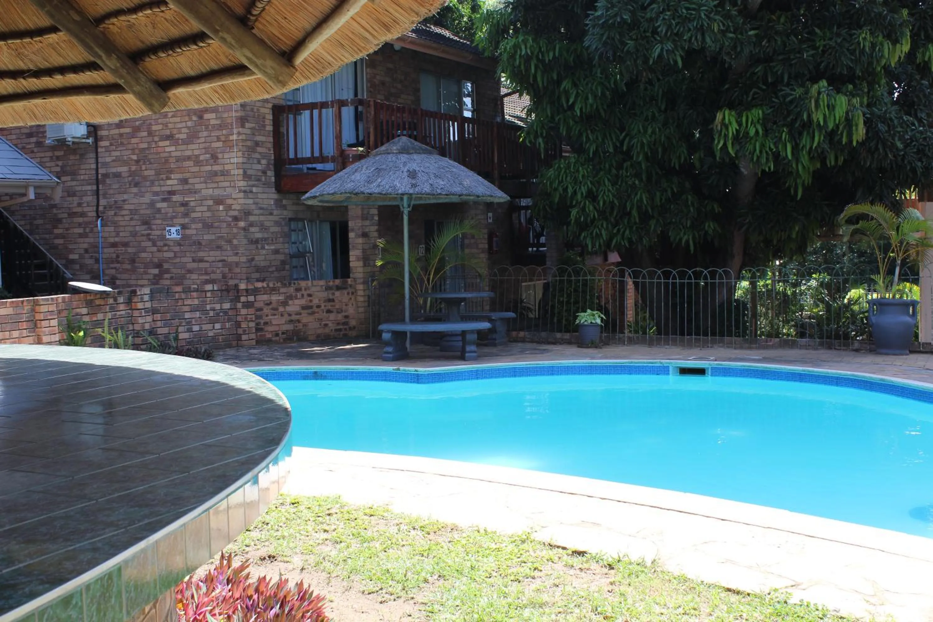 BBQ facilities in iLanga Lodge