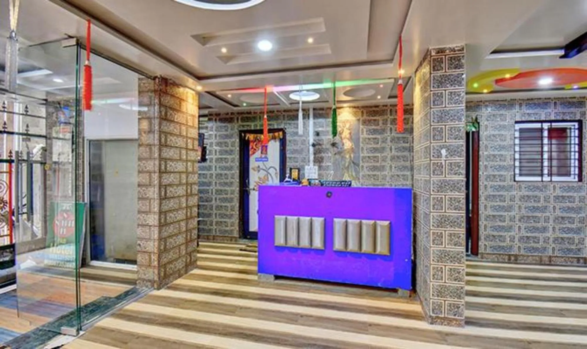 Lobby or reception in FabHotel SRH