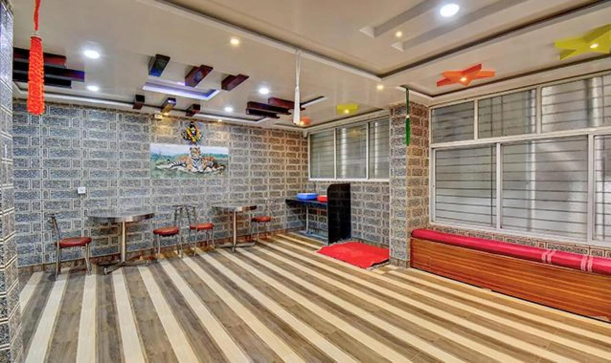 Restaurant/places to eat in FabHotel SRH