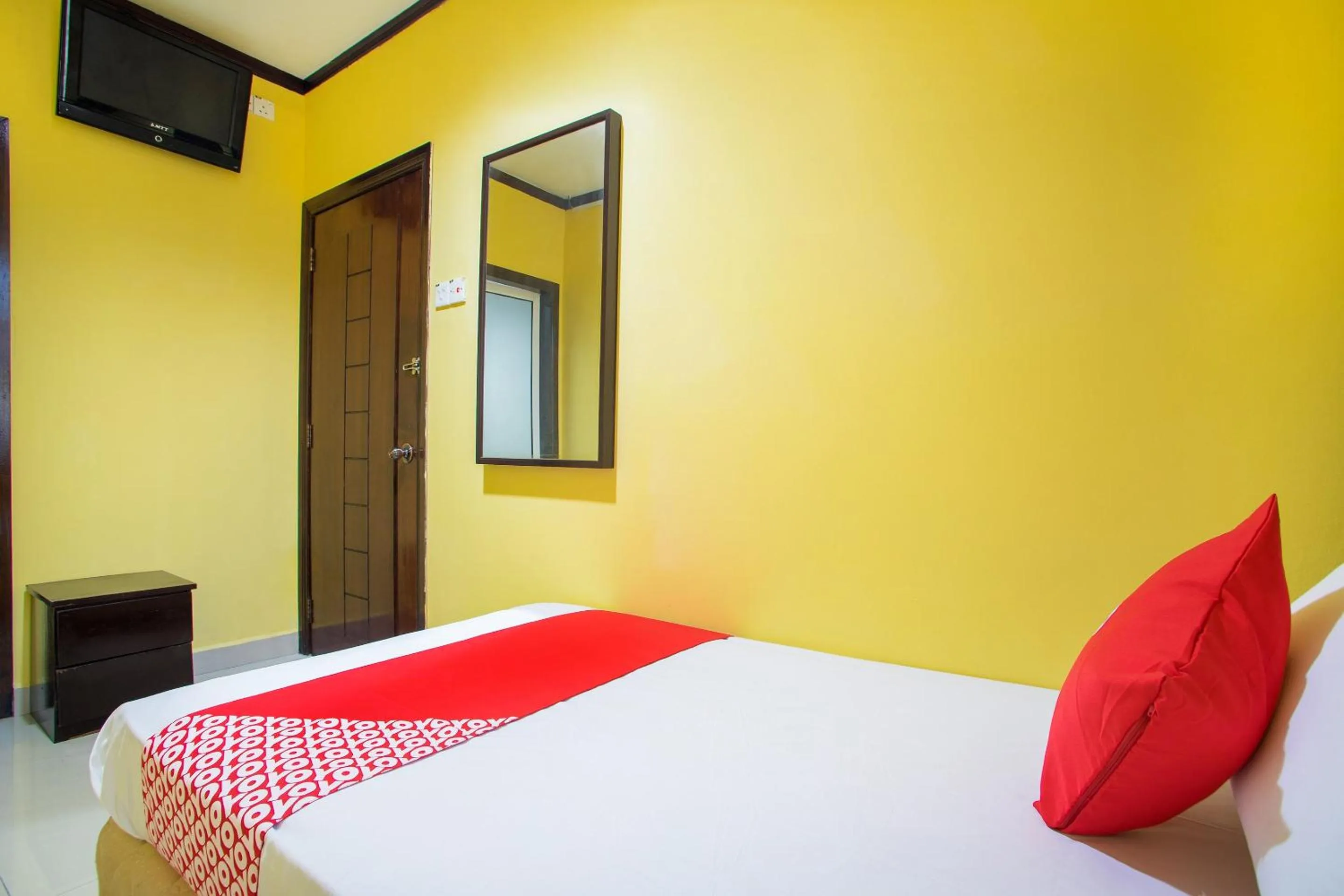 Bedroom, Bed in Hotel O Bbk