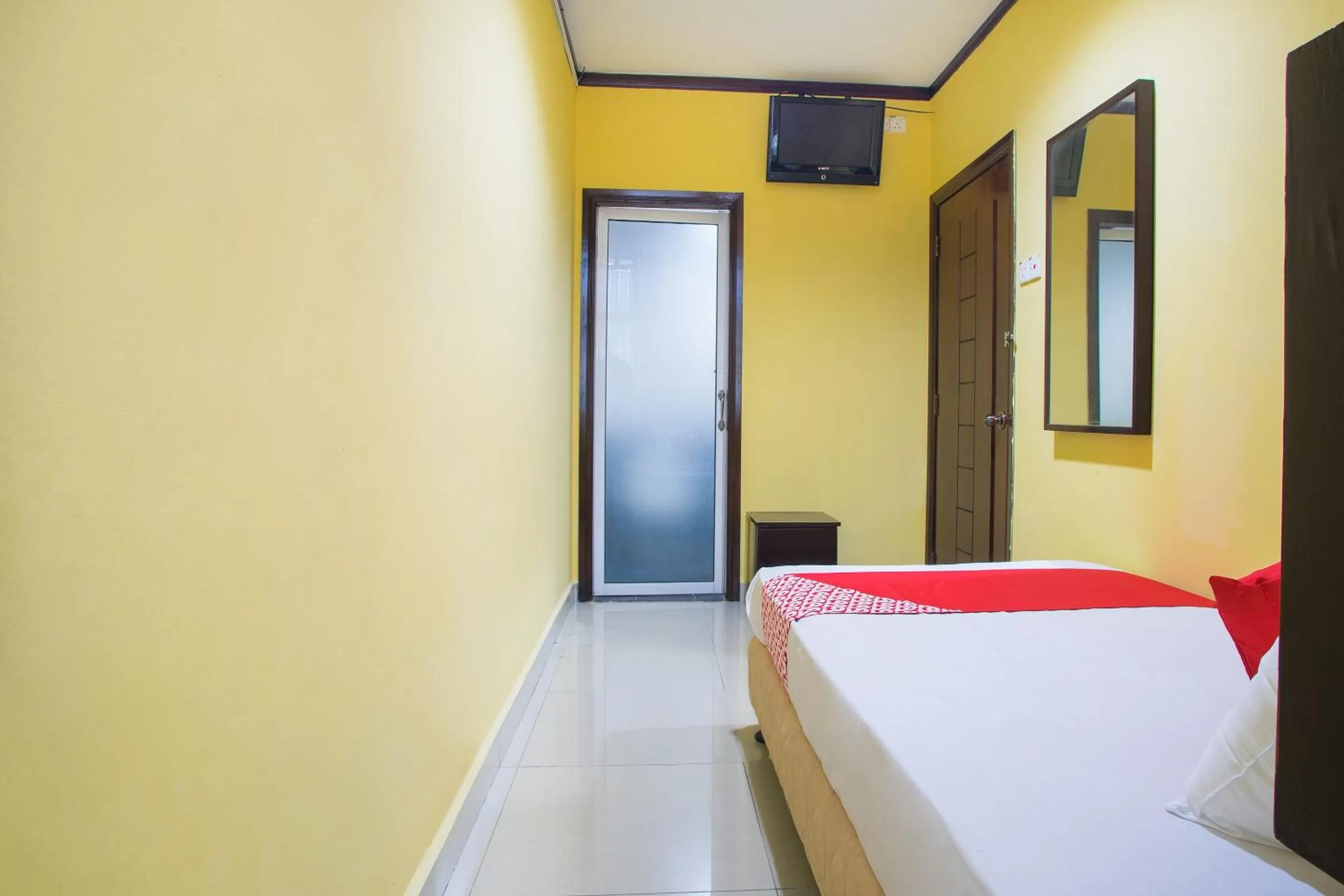 Bedroom, Bed in Hotel O Bbk