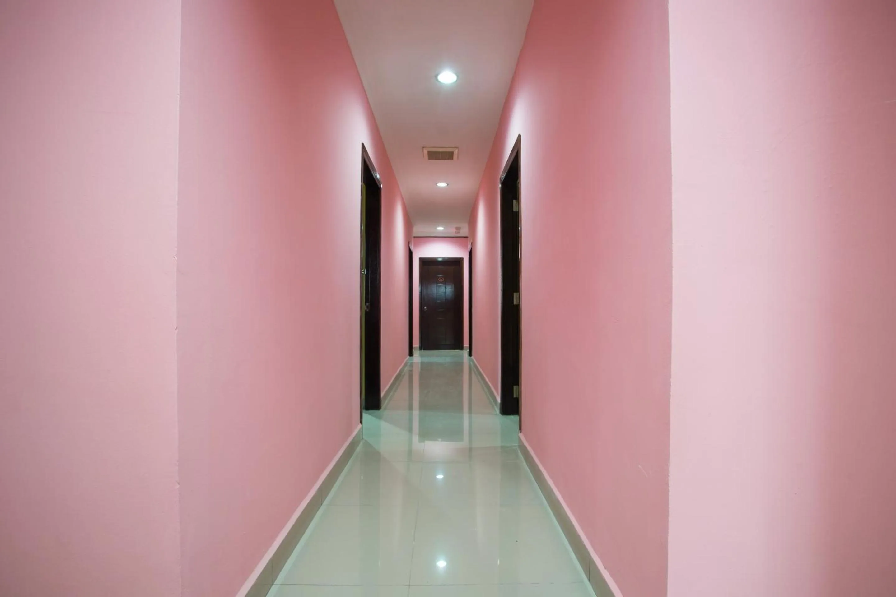 Lobby or reception in Hotel O Bbk