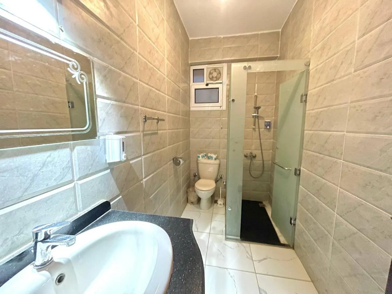 Shower in Nile Panorama Hotel & Restaurant