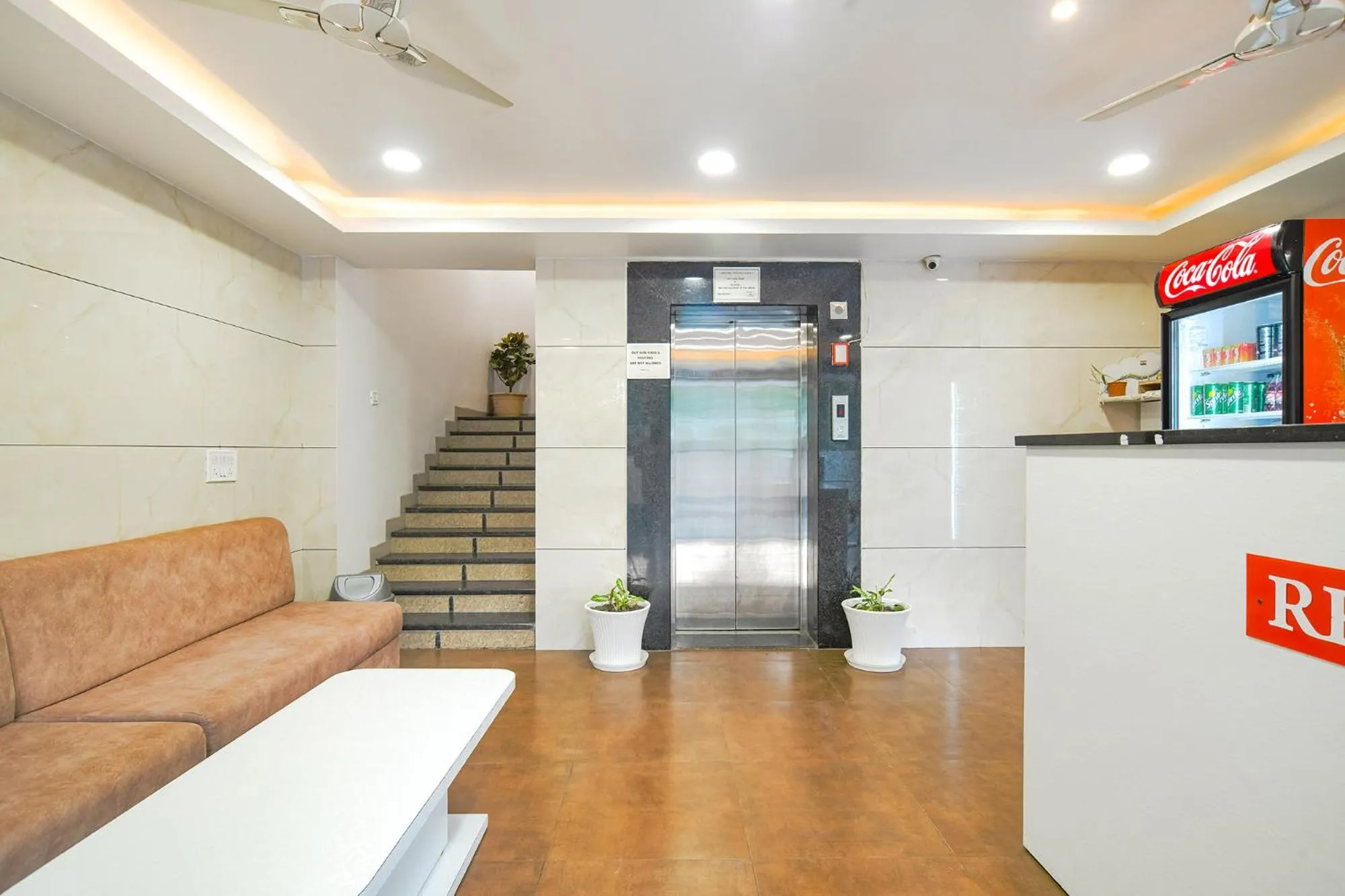 Lobby or reception in FabHotel Ten Eleven