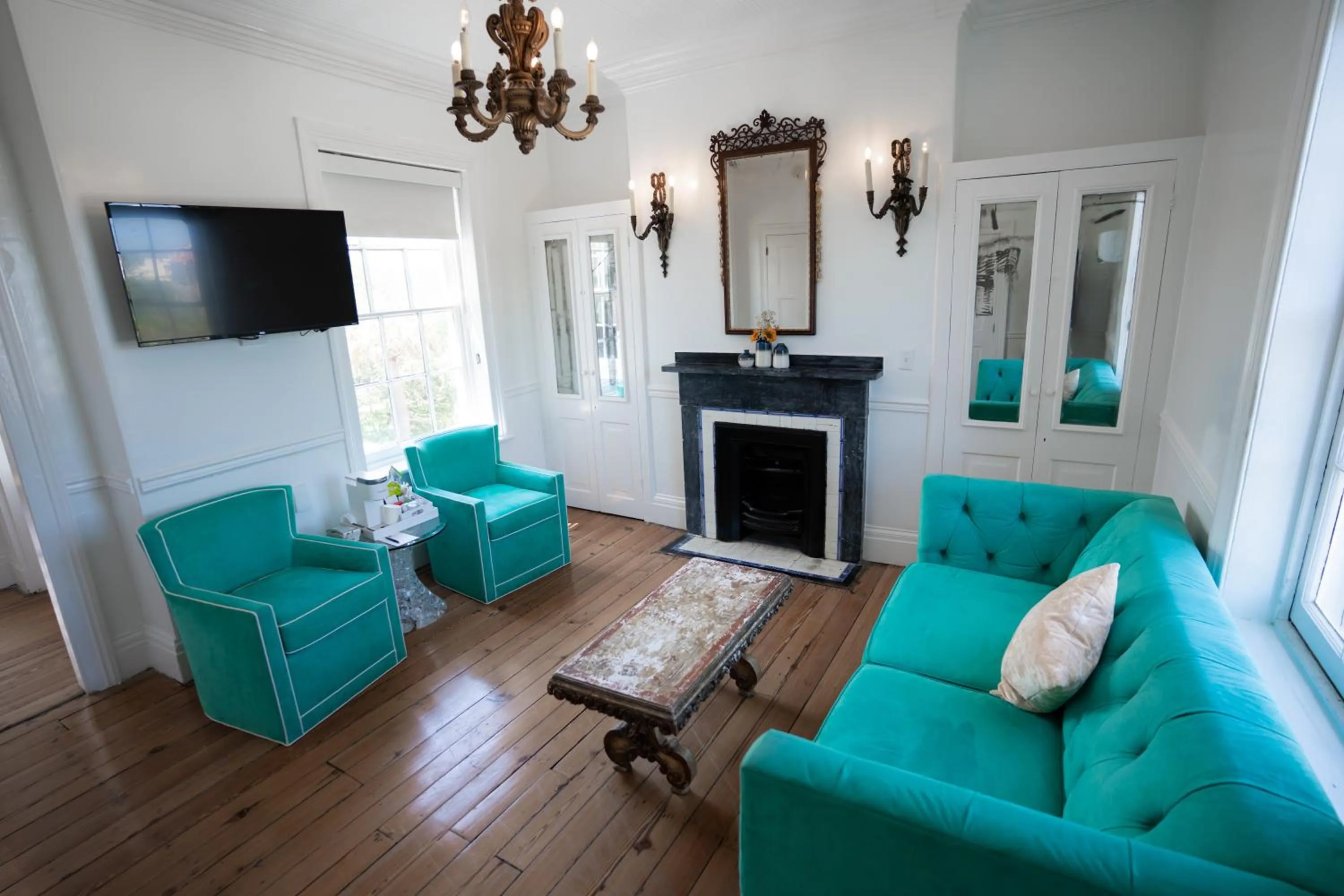 TV and multimedia in 20 South Battery