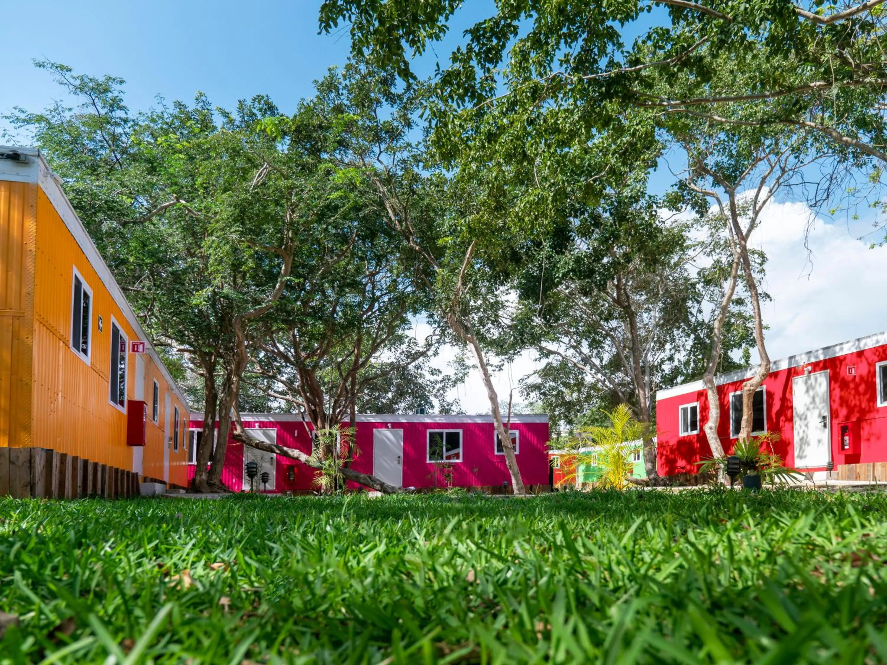 Property building in Colorbox beds and rooms