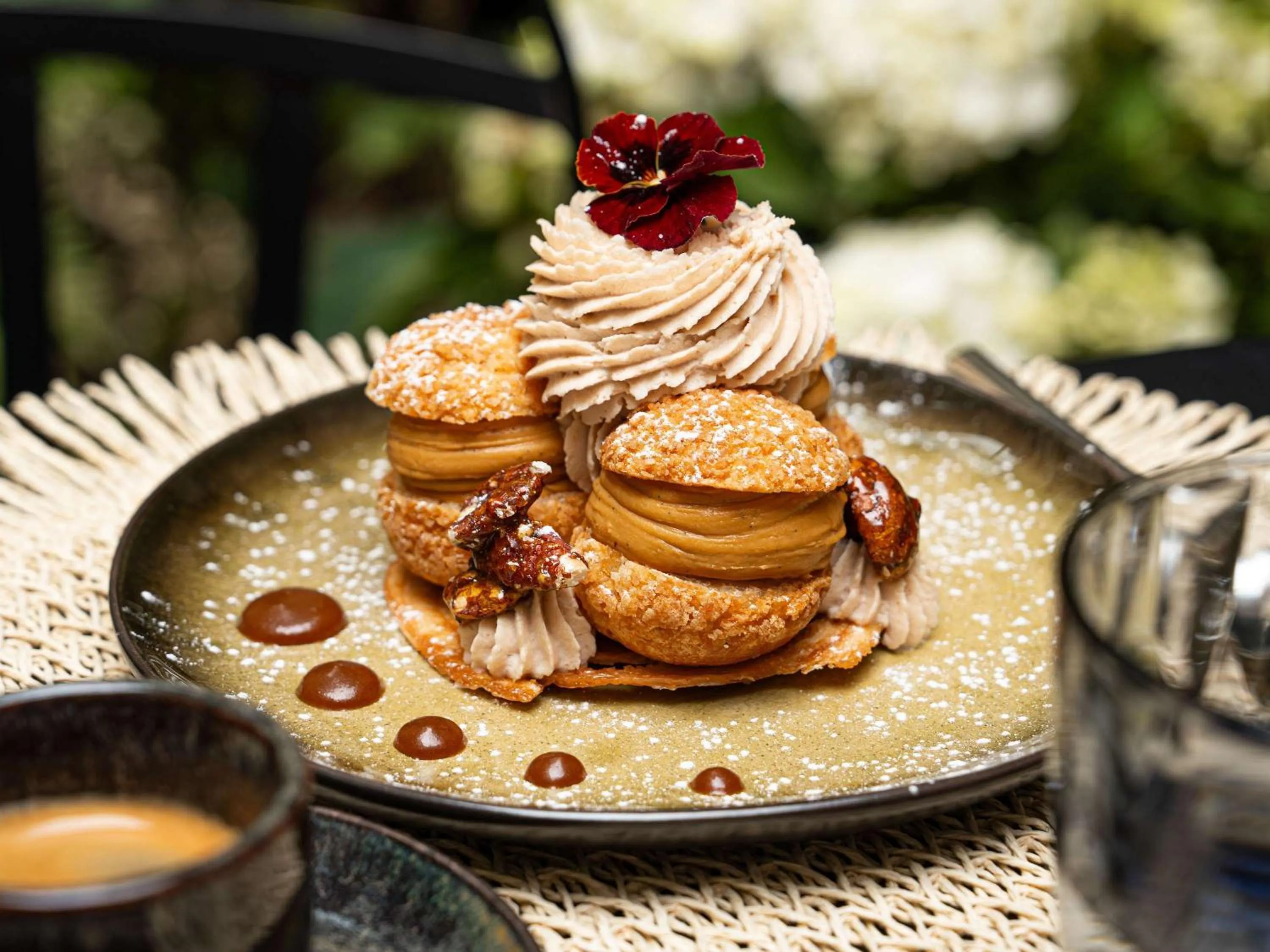 Restaurant/places to eat in Sofitel Paris Le Faubourg