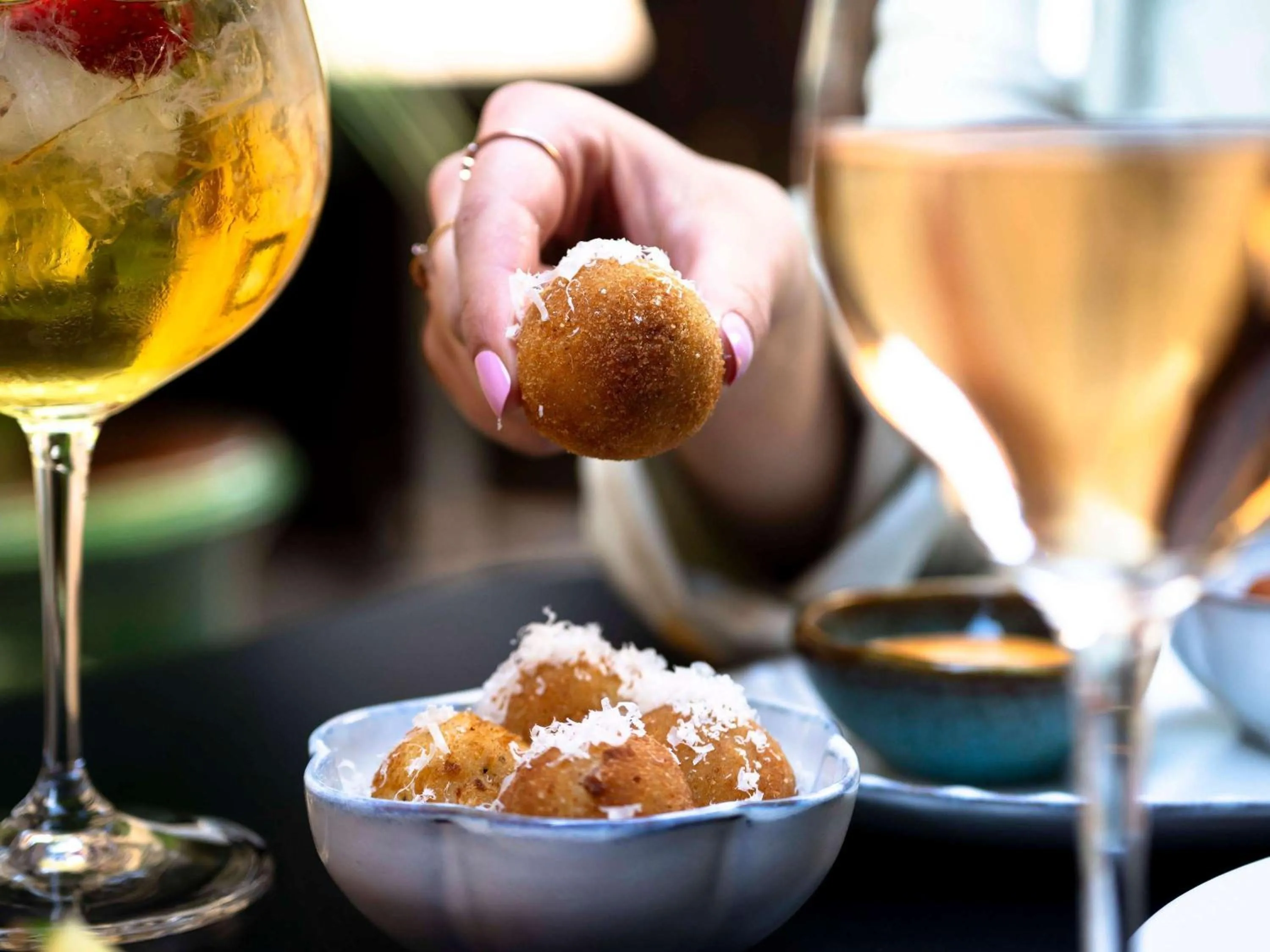 Lounge or bar in Sofitel Paris Le Faubourg