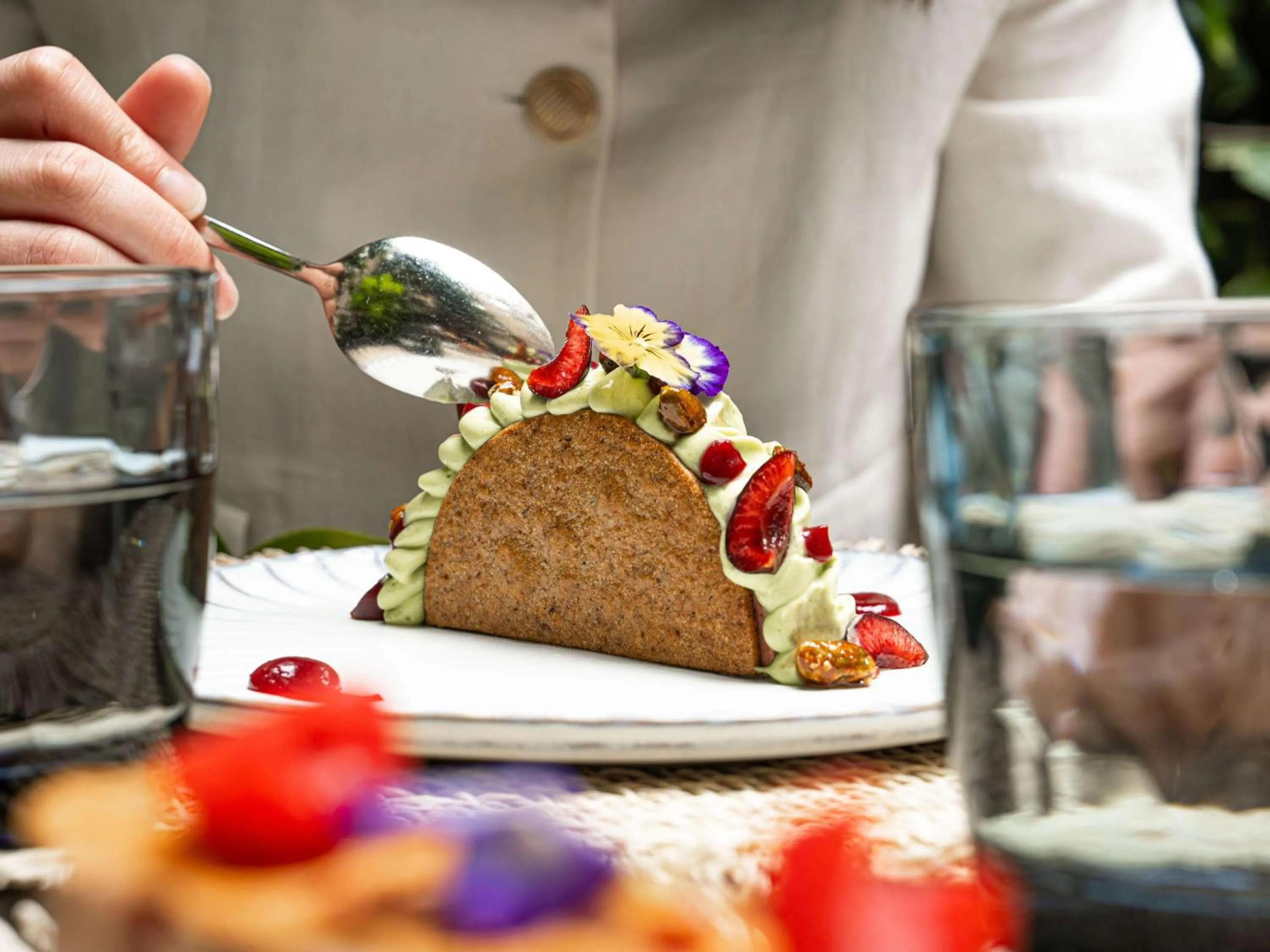 Restaurant/places to eat in Sofitel Paris Le Faubourg