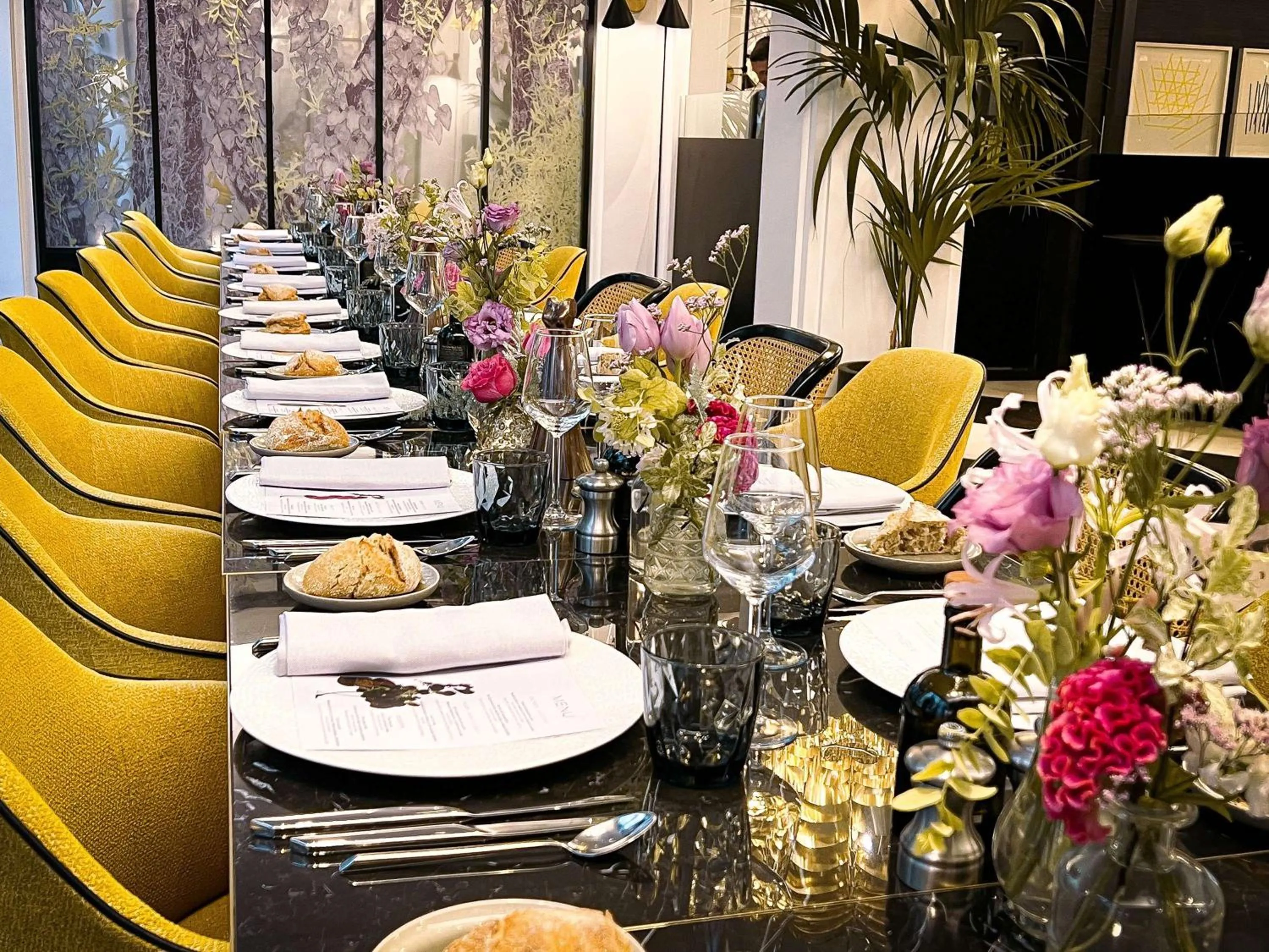 Restaurant/places to eat in Sofitel Paris Le Faubourg