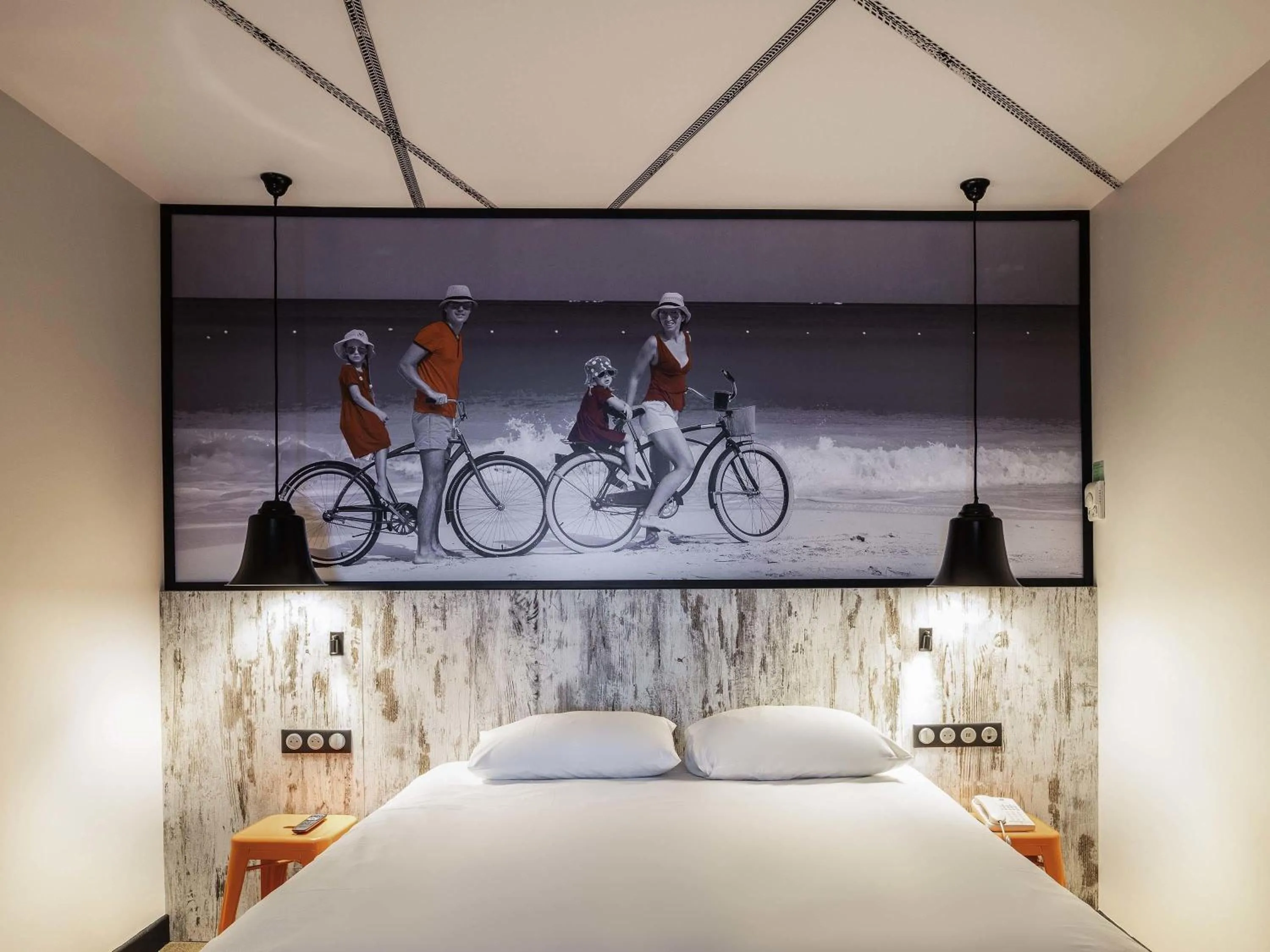 Bedroom, Bed in ibis Styles Dinan Centre Ville