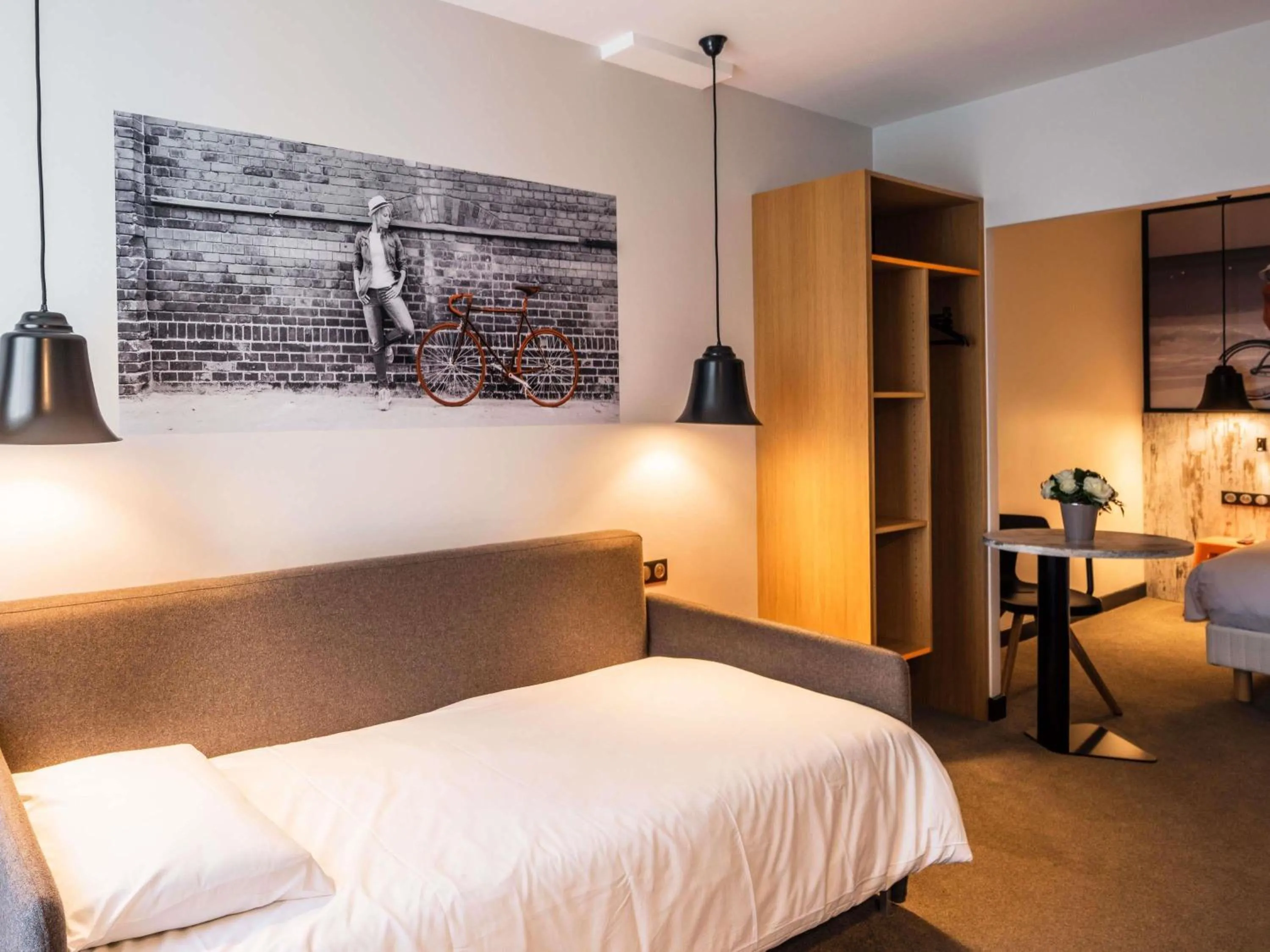 Bedroom, Bed in ibis Styles Dinan Centre Ville