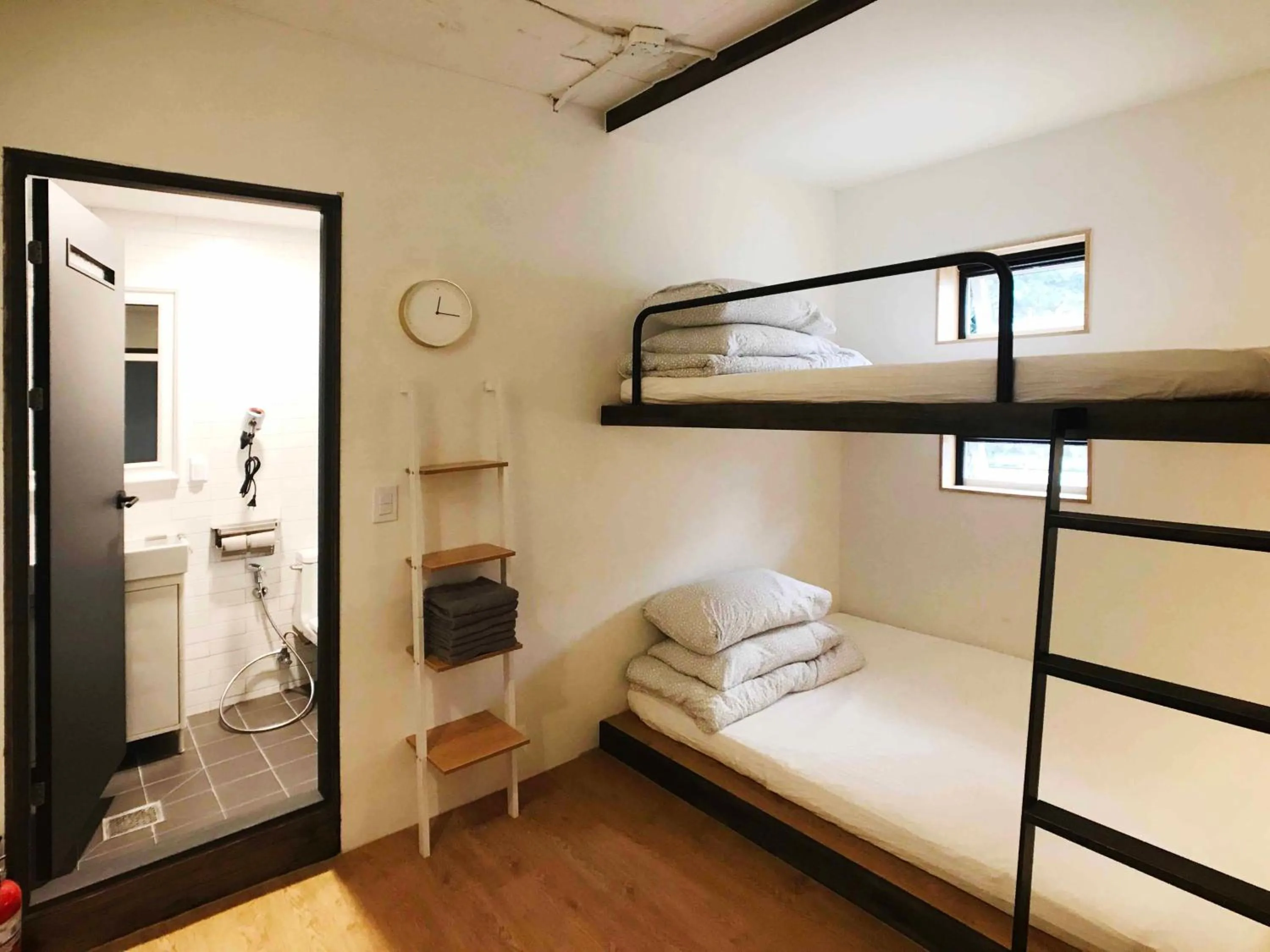 Bed in Seoul Cube Itaewon