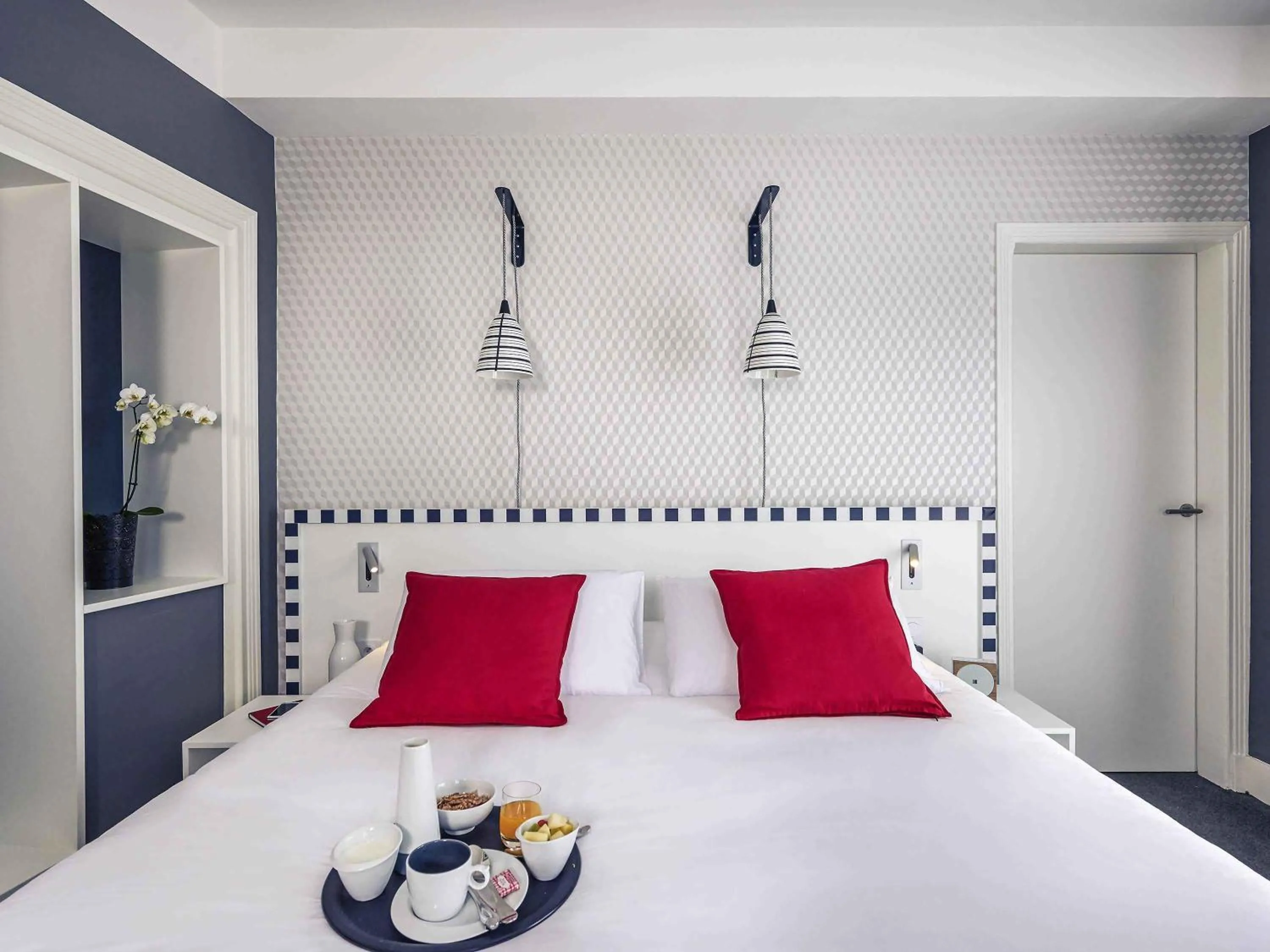 Bedroom, Bed in Hotel Mercure Brest Centre Les Voyageurs