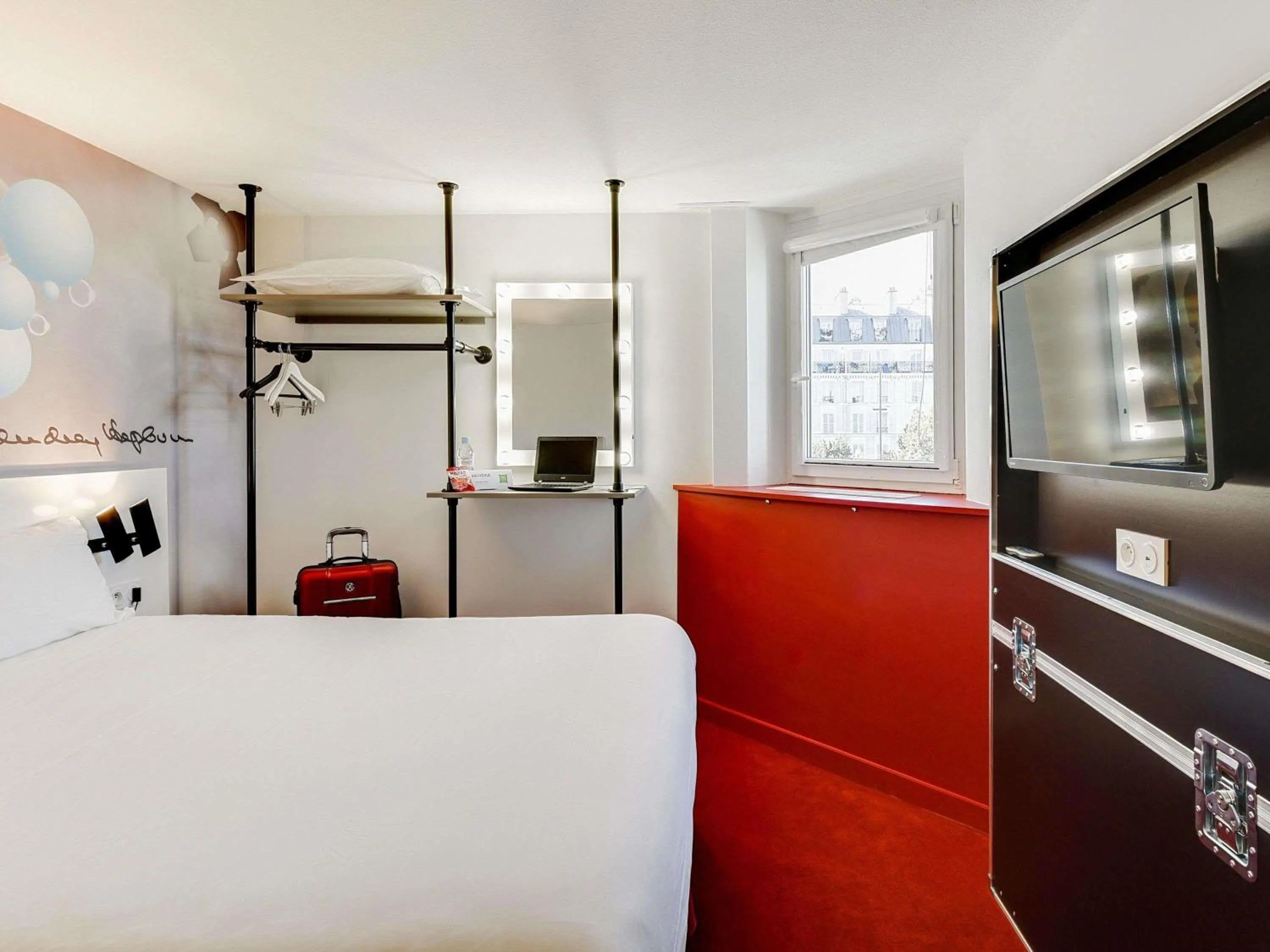 Bedroom, Bed in Ibis Styles Paris Saint Denis La Plaine