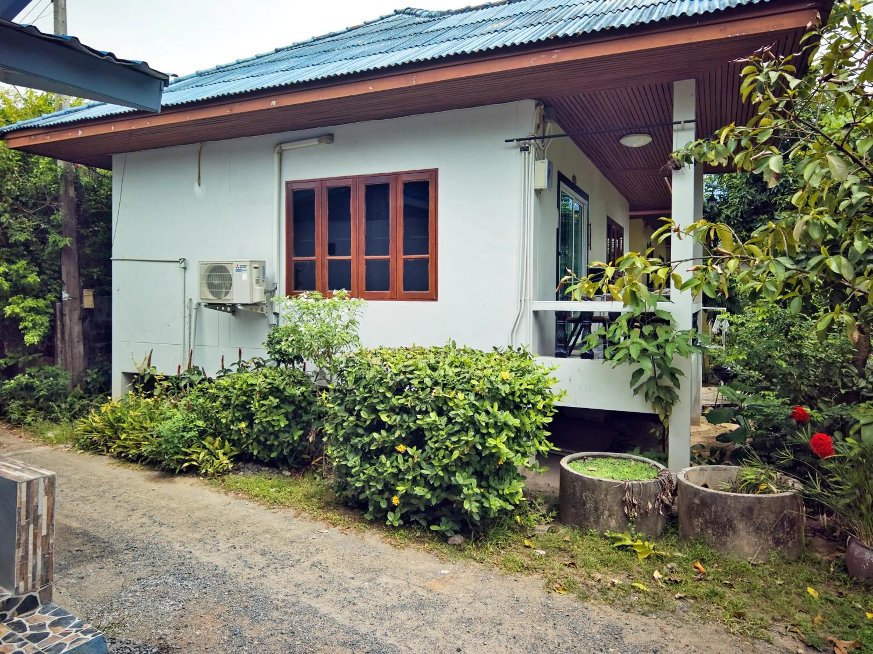 Property building in Maenam Bungalow