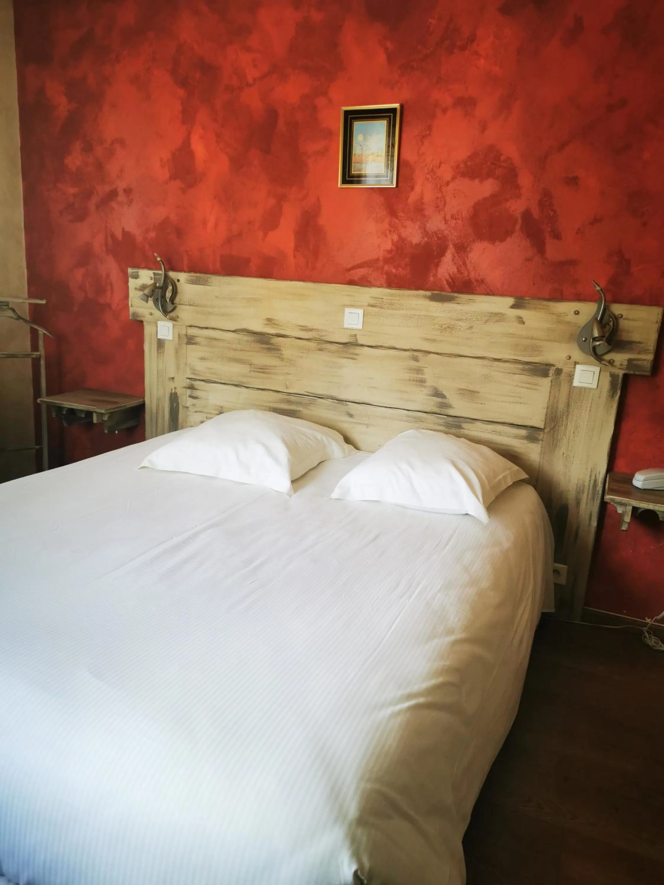 Bedroom, Bed in Logis Hotel Restaurant Planes