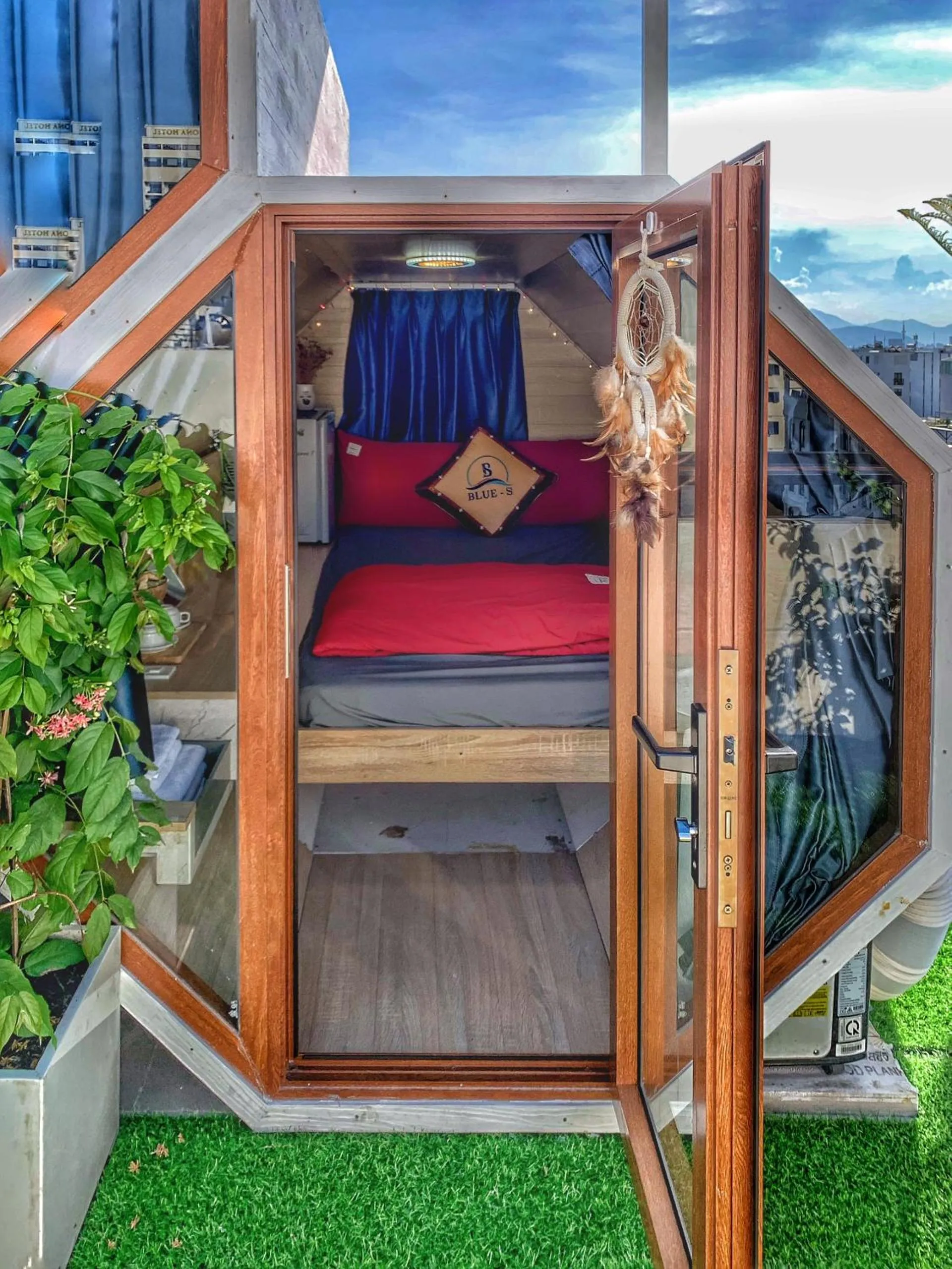 Property building in Blue-S Hotel & Apartment