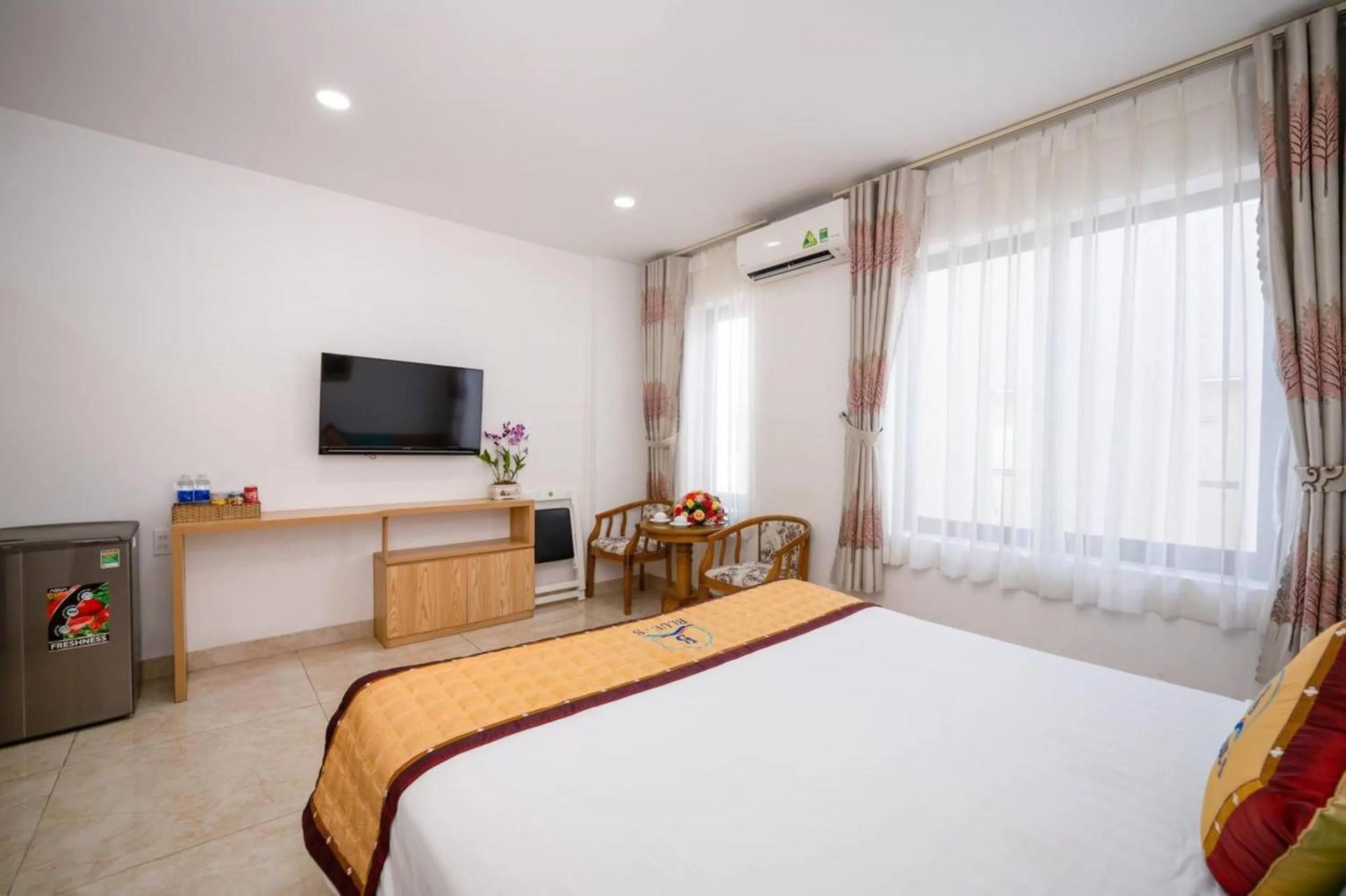 Communal lounge/ TV room in Blue-S Hotel & Apartment