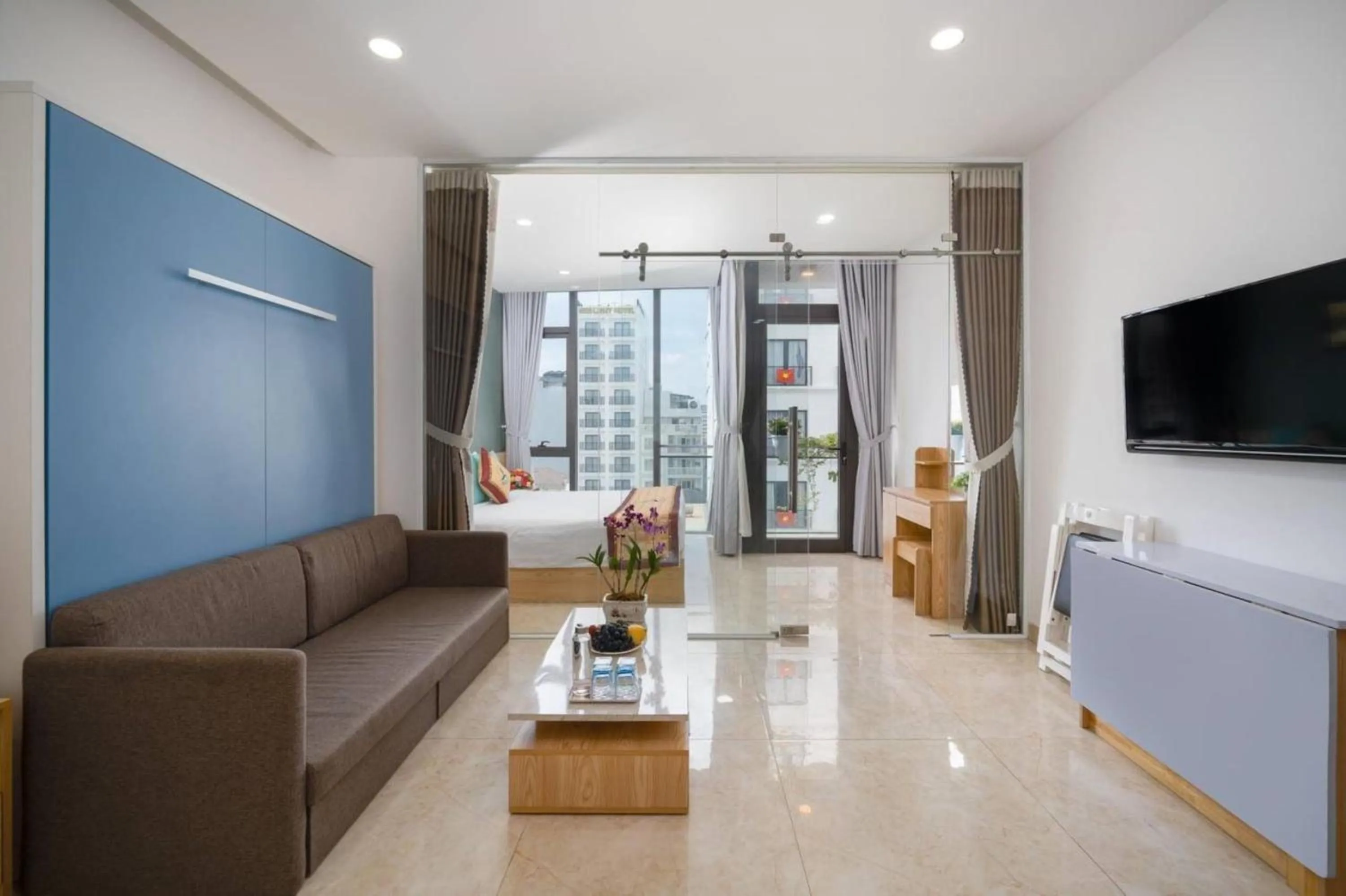 TV and multimedia in Blue-S Hotel & Apartment