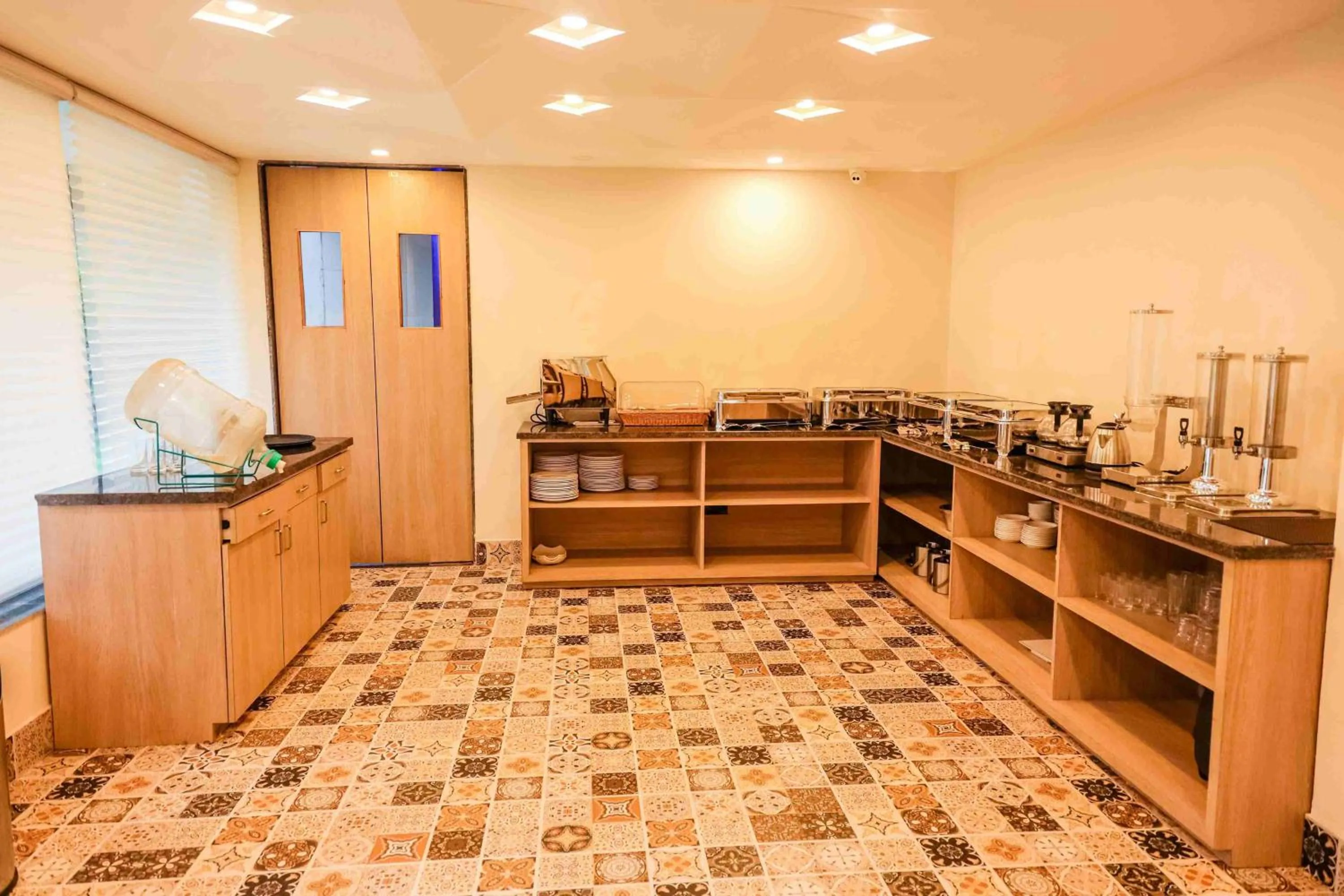 Buffet breakfast in Hotel Regent Laguna