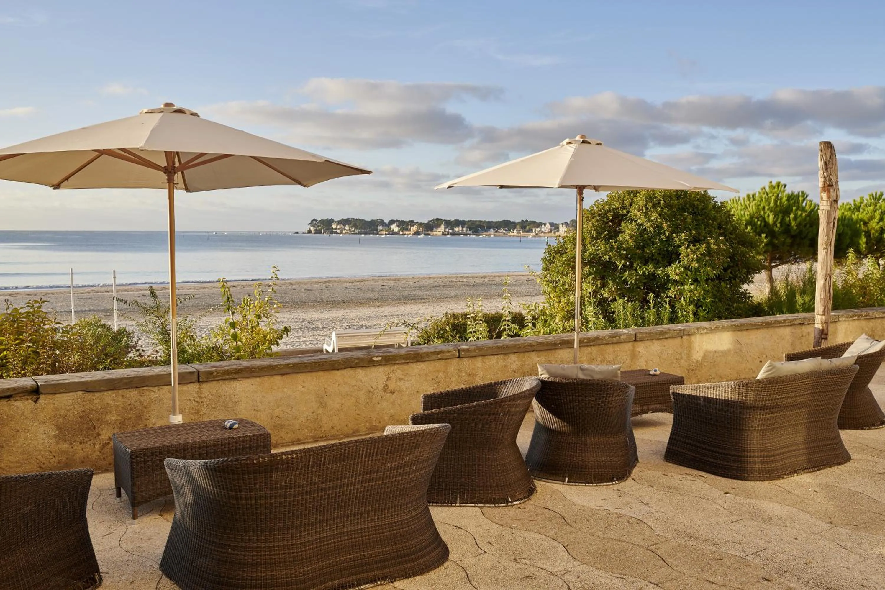 Balcony/Terrace in Hôtel Vacances Bleues Villa Caroline