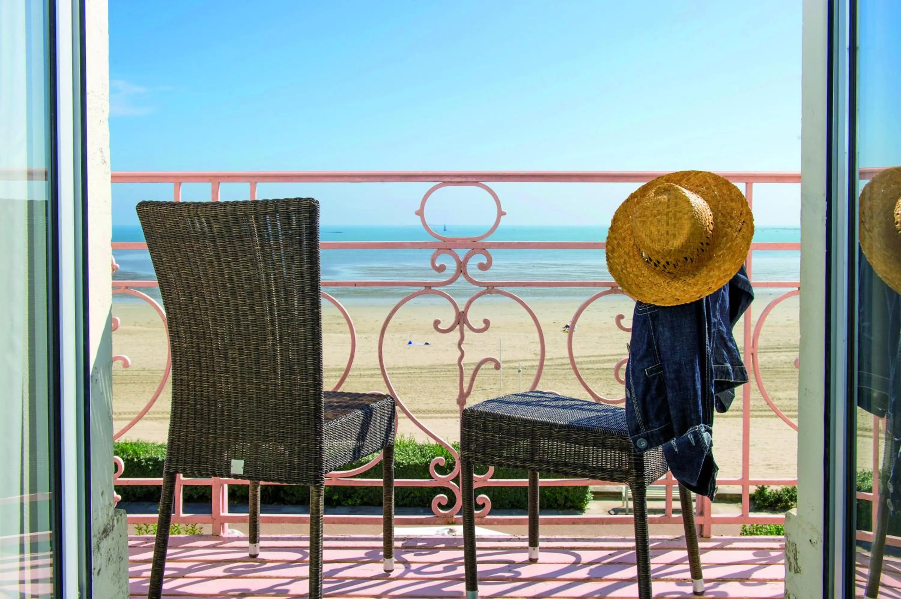 Balcony/Terrace in Hôtel Vacances Bleues Villa Caroline