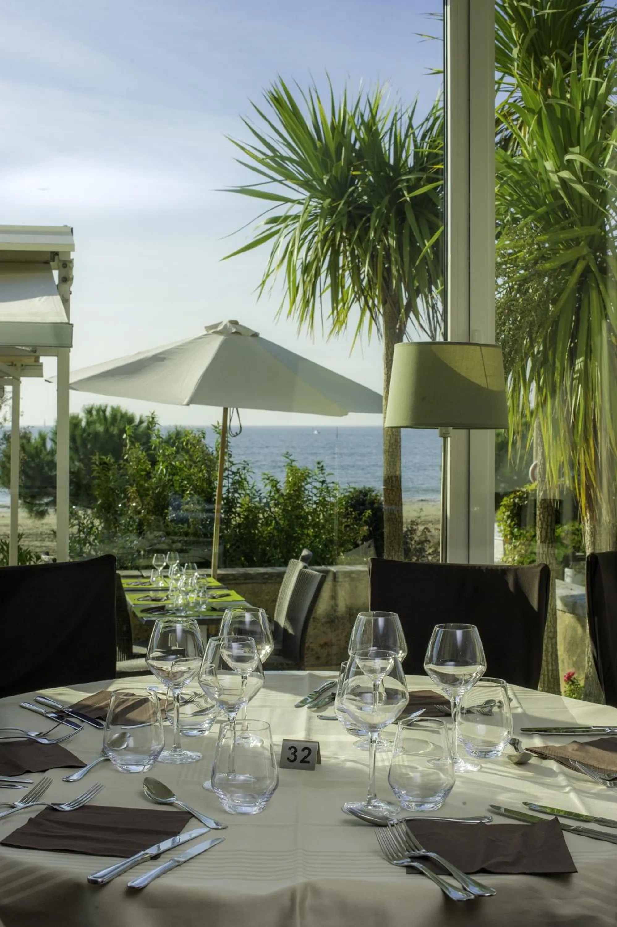 Restaurant/places to eat in Hôtel Vacances Bleues Villa Caroline