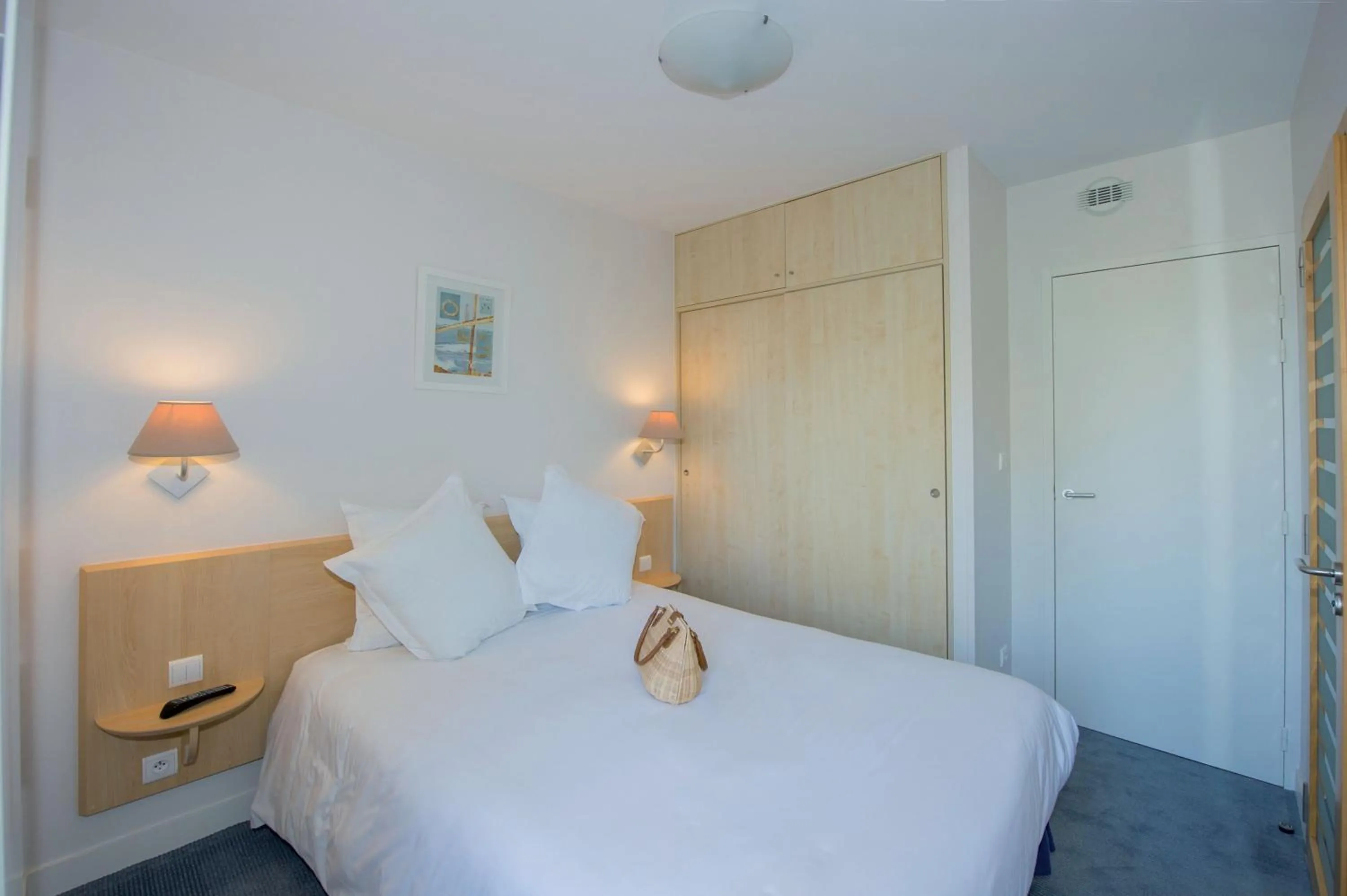 Bedroom, Bed in Hôtel Vacances Bleues Villa Caroline