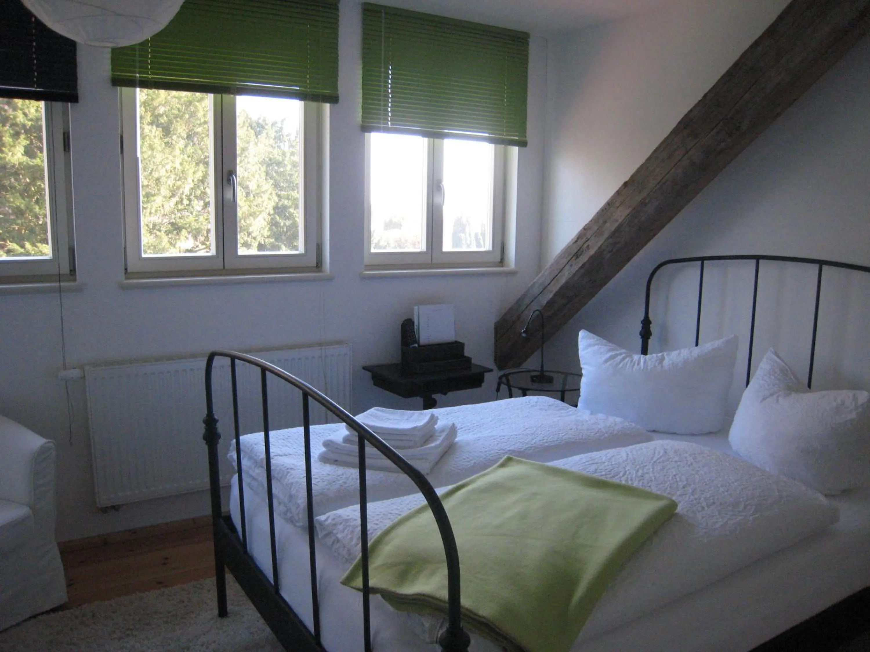 Bed in To`n Schlagboom