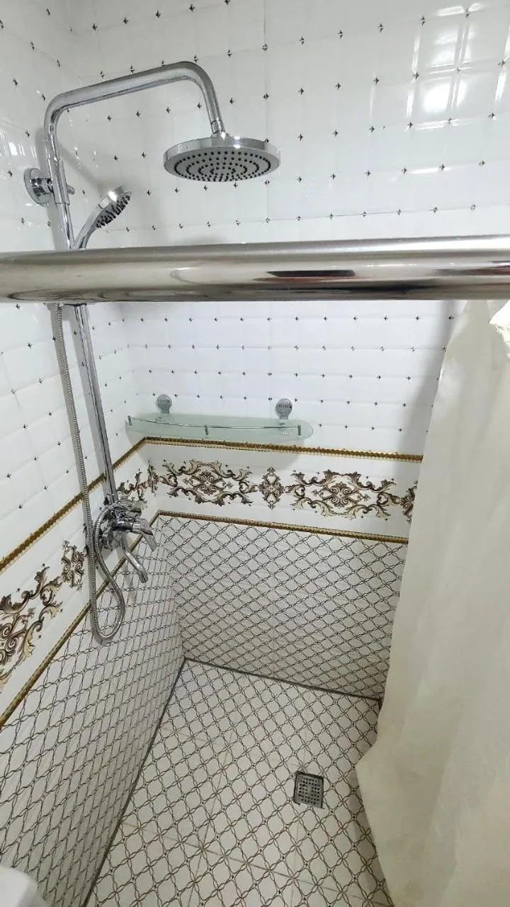 Shower in Samarkand City Center Hotel