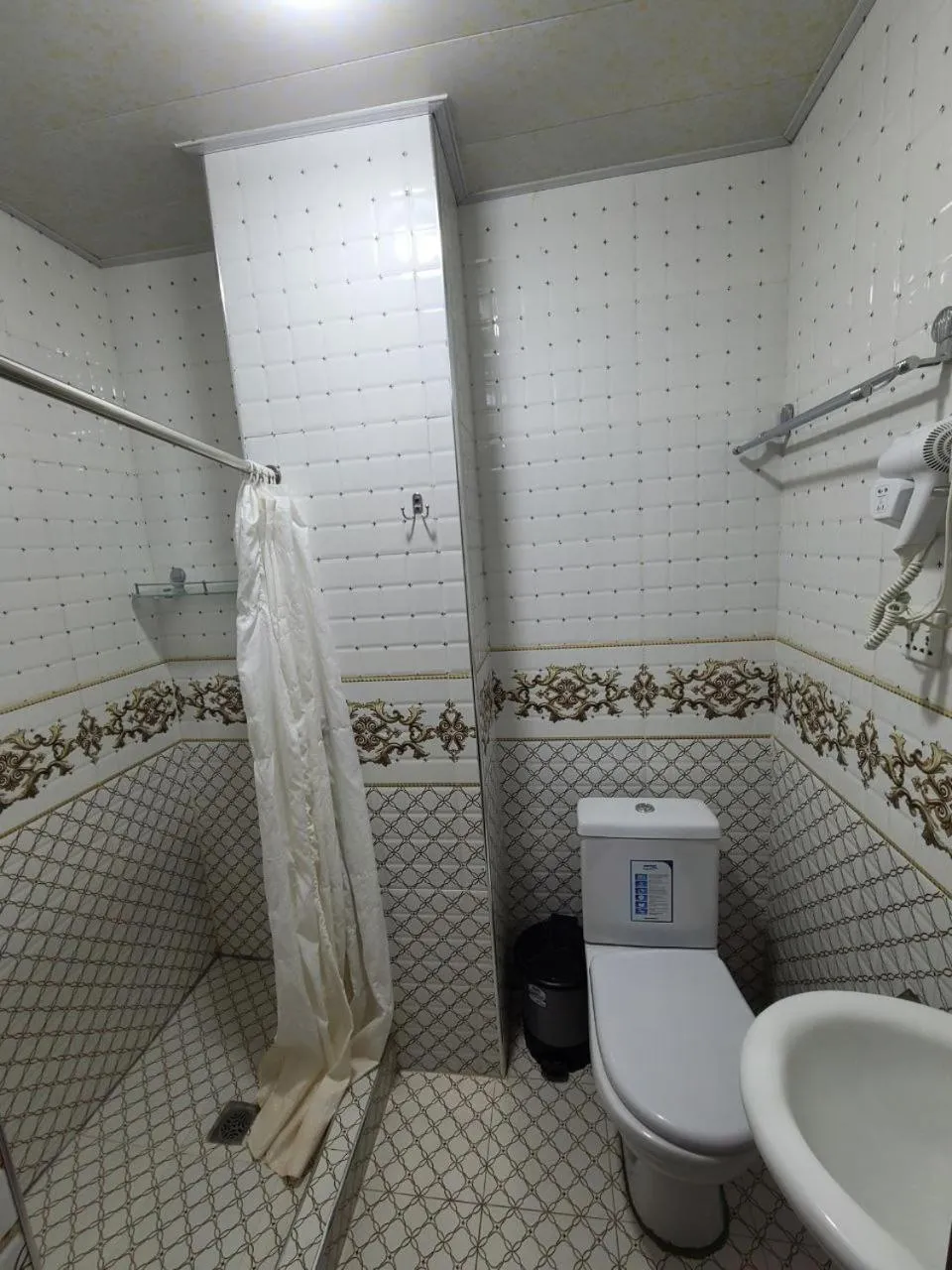Shower in Samarkand City Center Hotel
