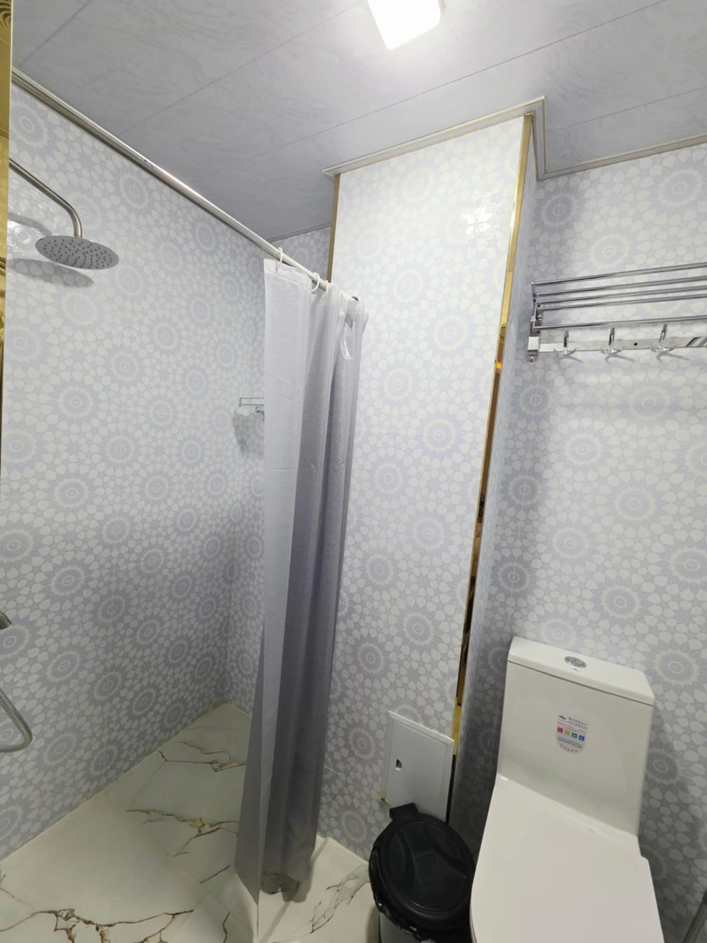 Shower in Samarkand City Center Hotel