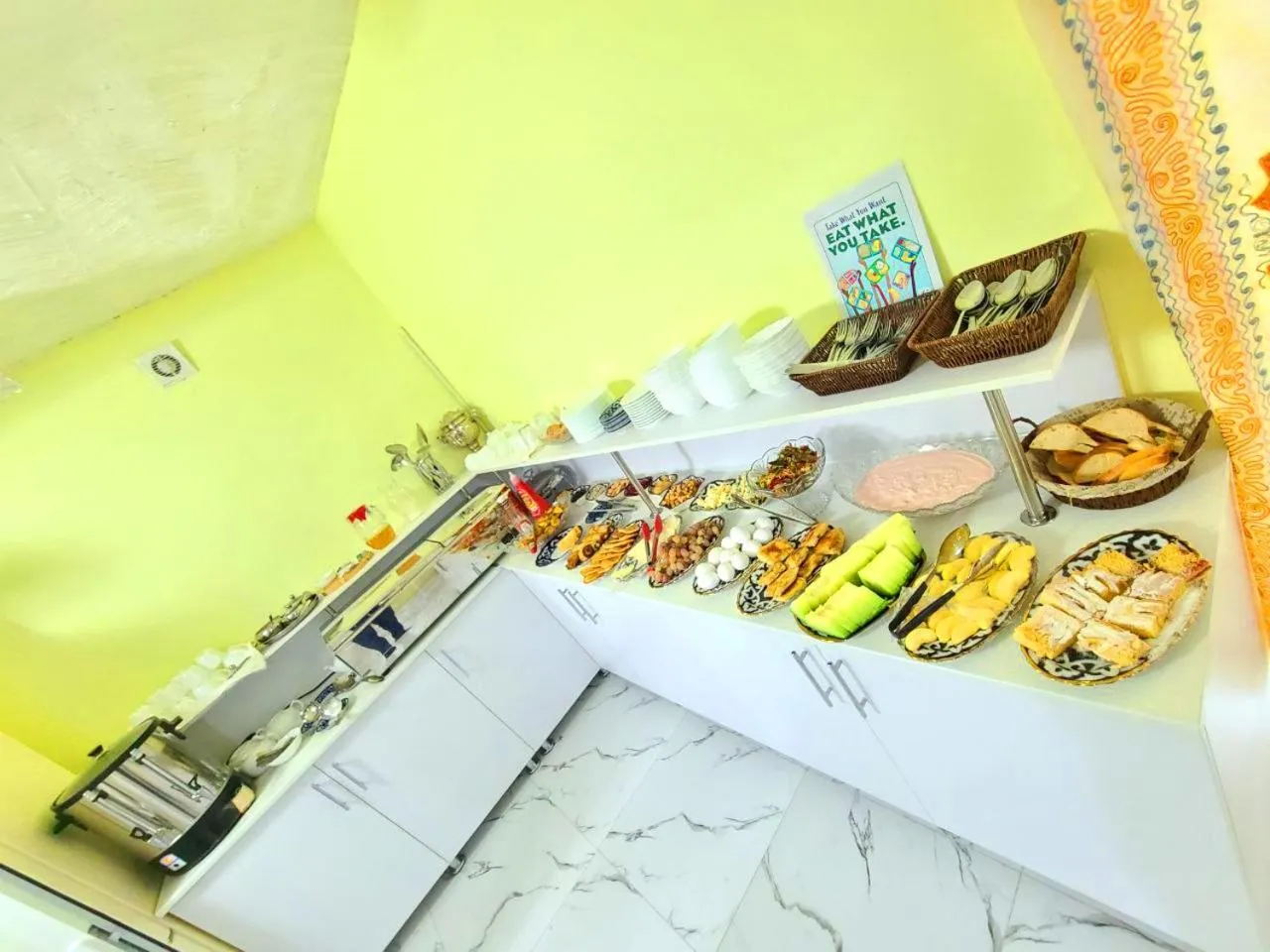 Kitchen or kitchenette in Samarkand City Center Hotel