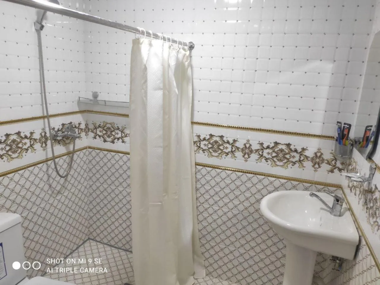 Shower in Samarkand City Center Hotel