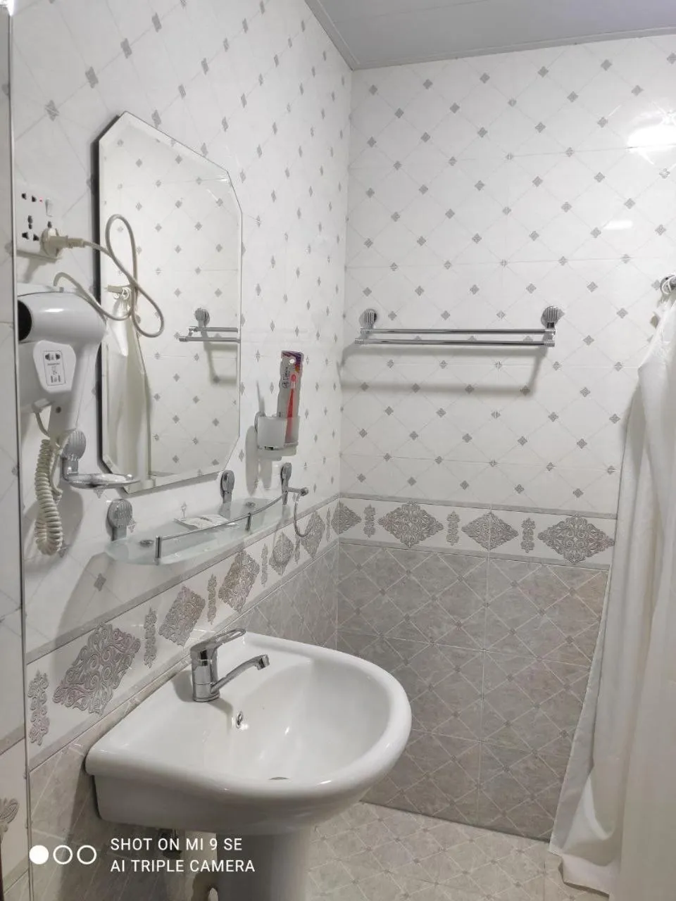 Shower in Samarkand City Center Hotel