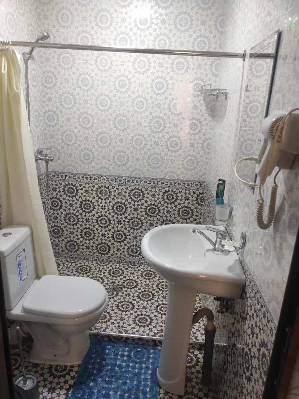 Shower in Samarkand City Center Hotel
