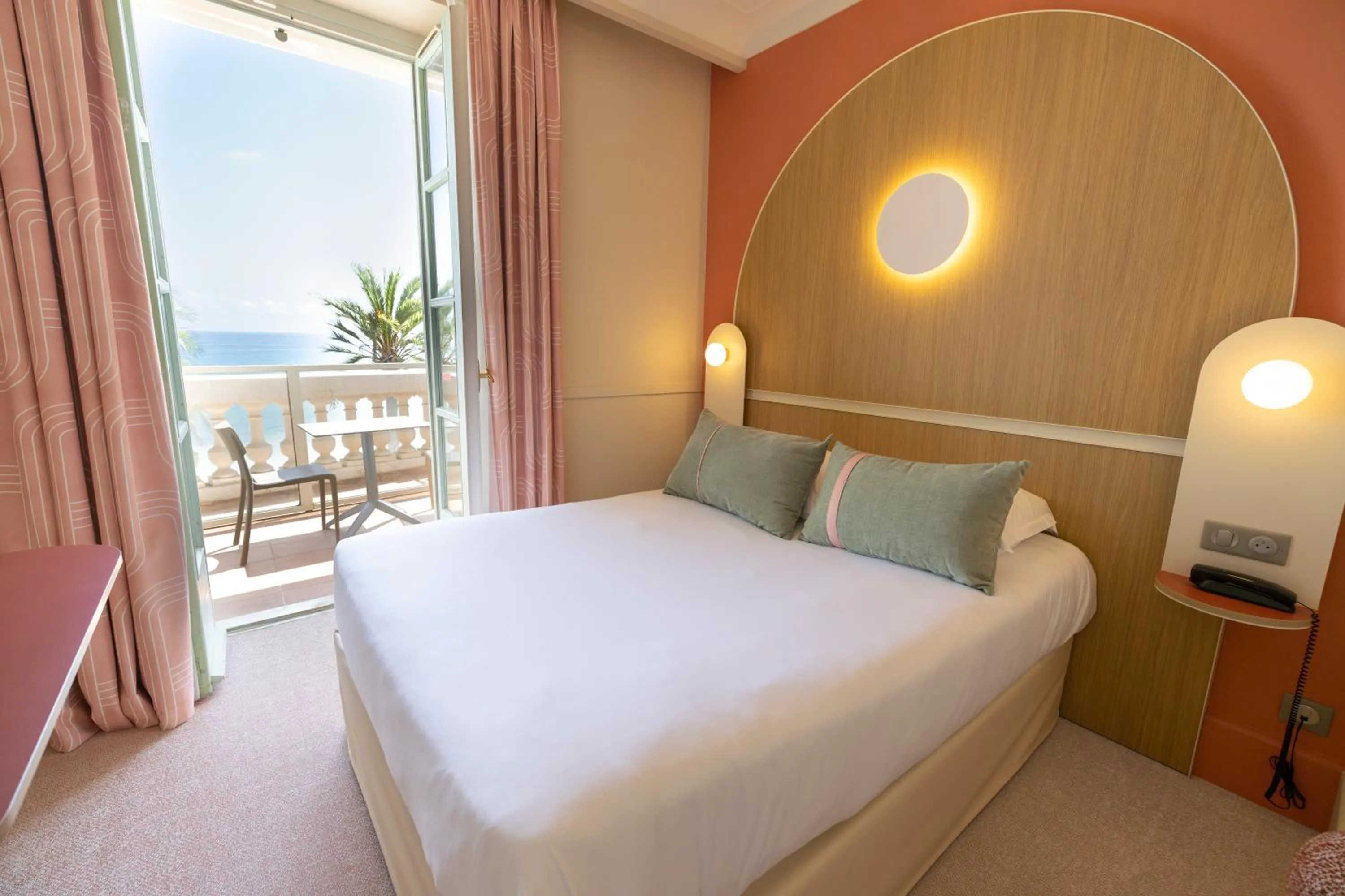 Bed in Hôtel Vacances Bleues Balmoral