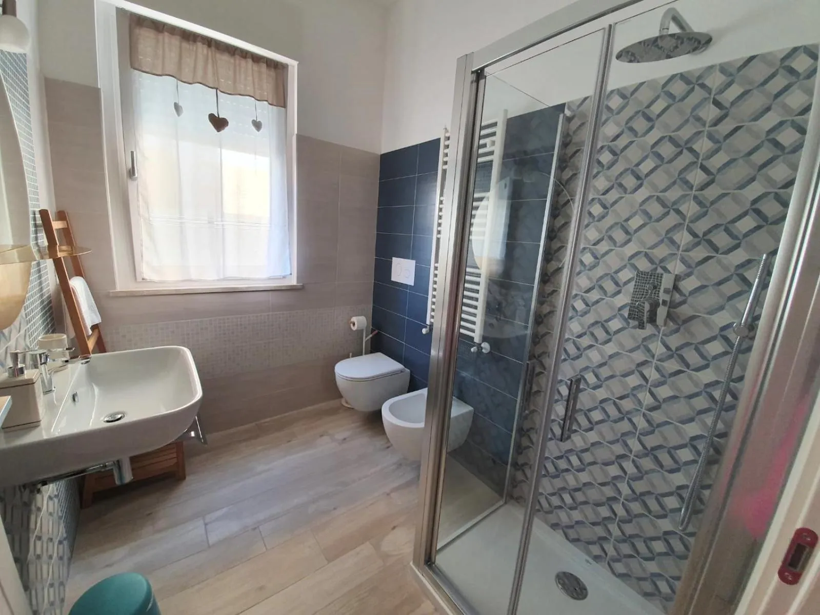 Shower in B&B Locanda Criloro