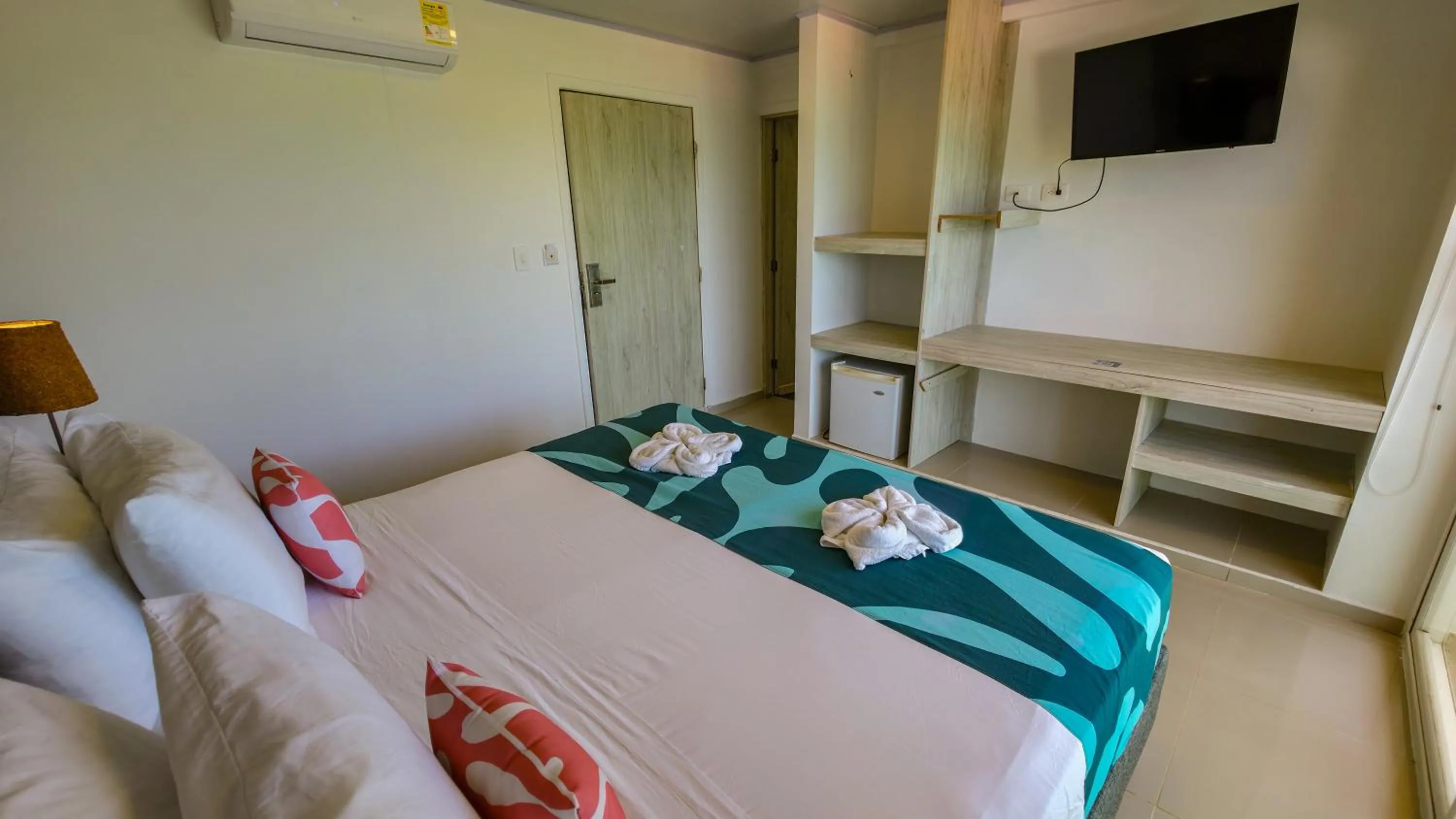 Photo of the whole room, Bed in Hotel Caribbean Coral