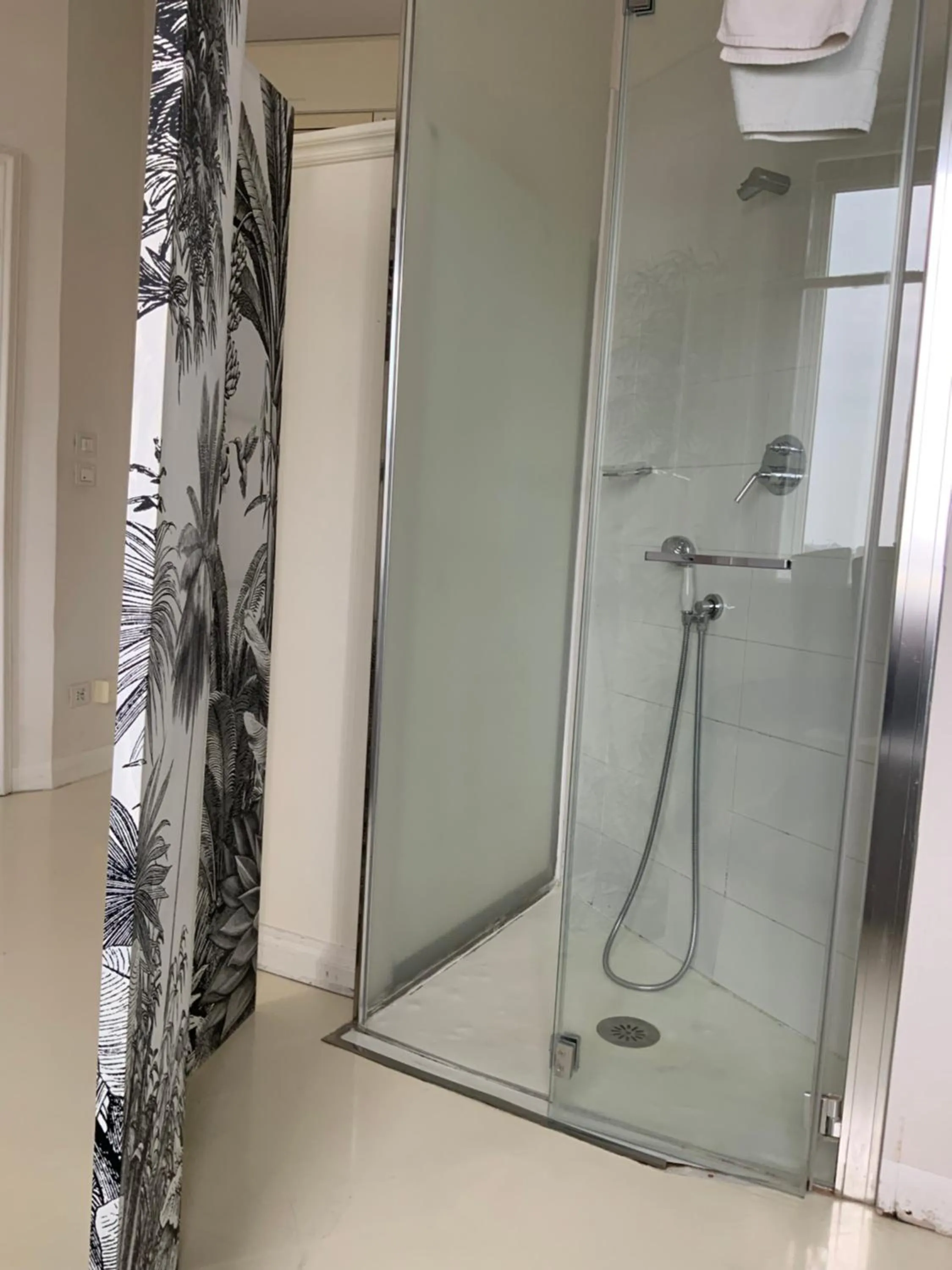 Shower in Domus Dotta